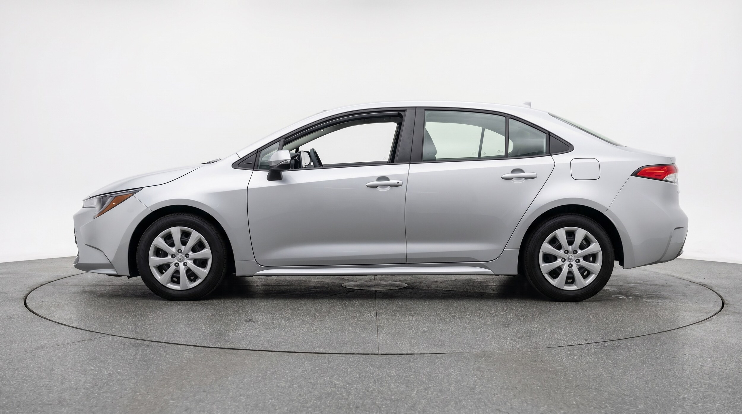 Thumbnail: 2025 Toyota Corolla - 4