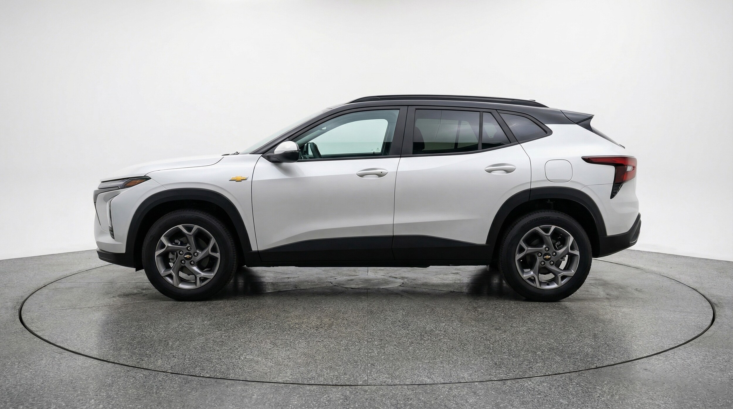 Thumbnail: 2025 Chevrolet Trax - 4