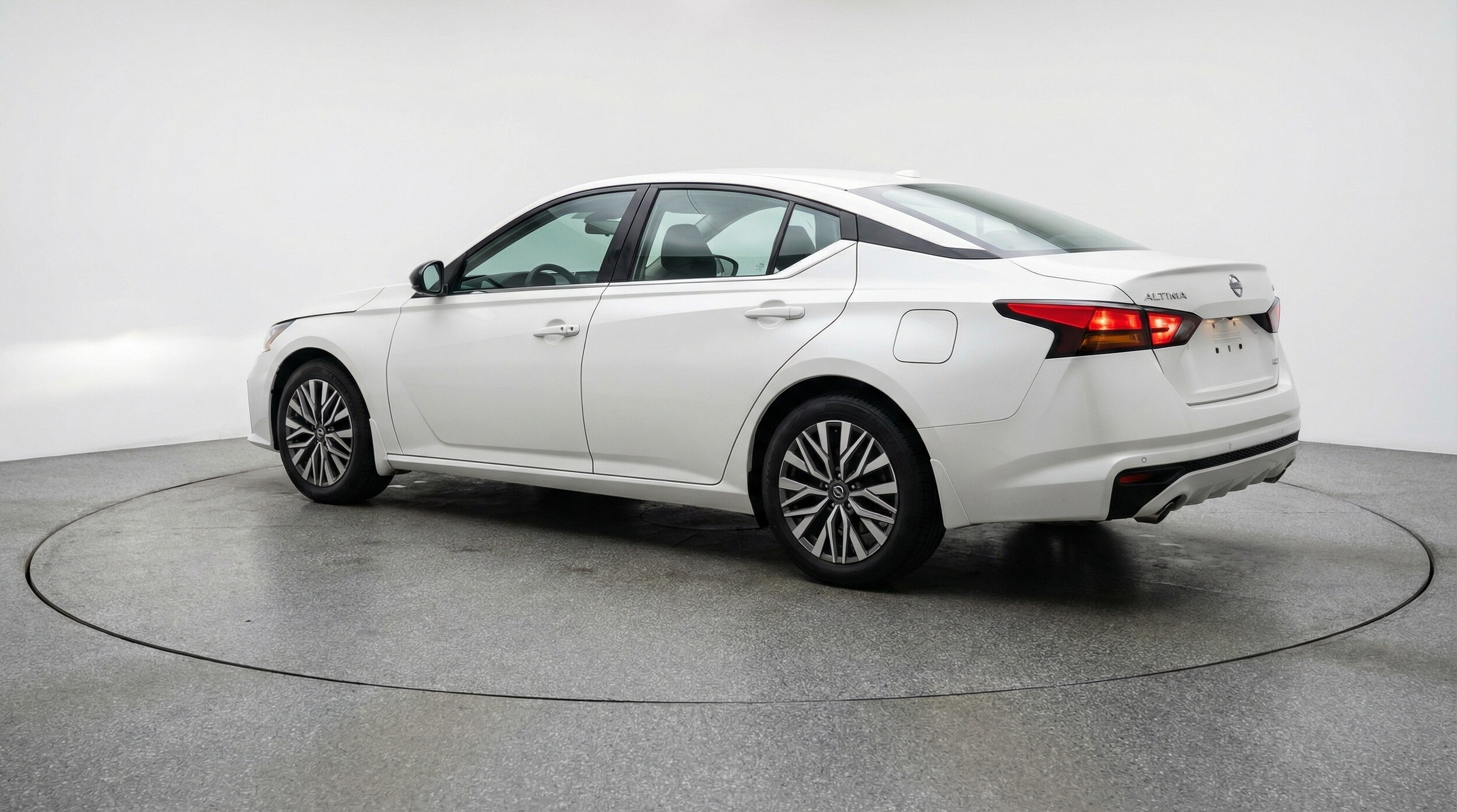 Thumbnail: 2025 Nissan Altima - 5