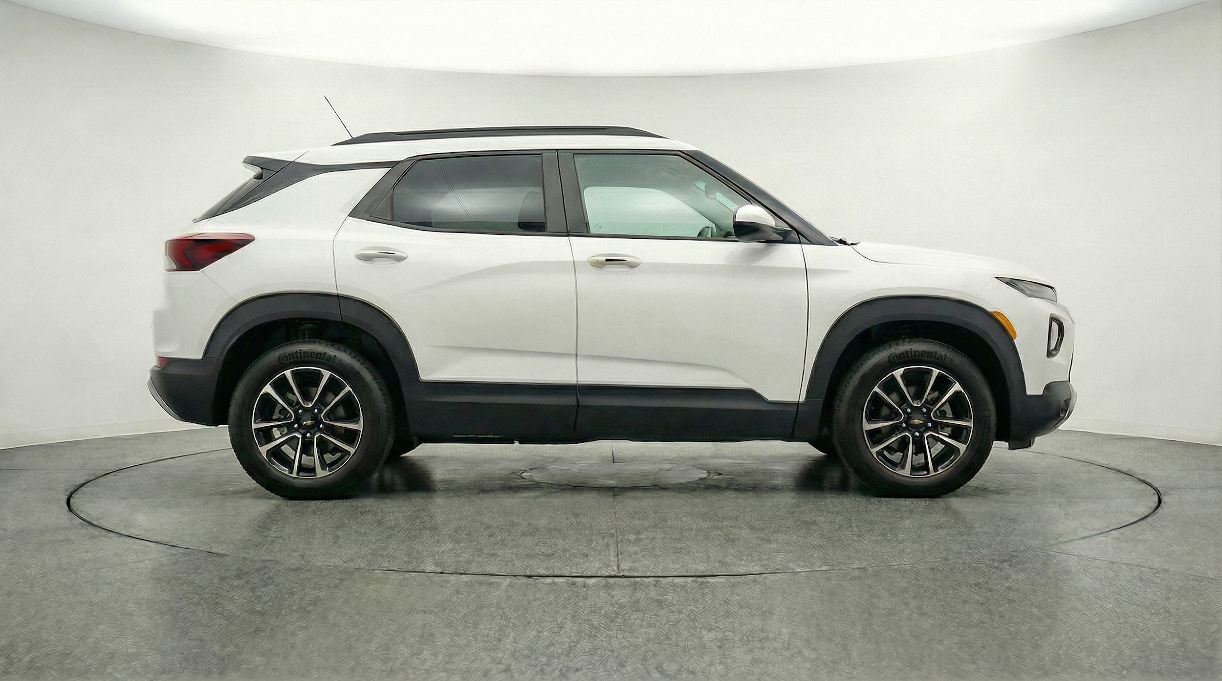 Thumbnail: 2025 Chevrolet TrailBlazer - 8