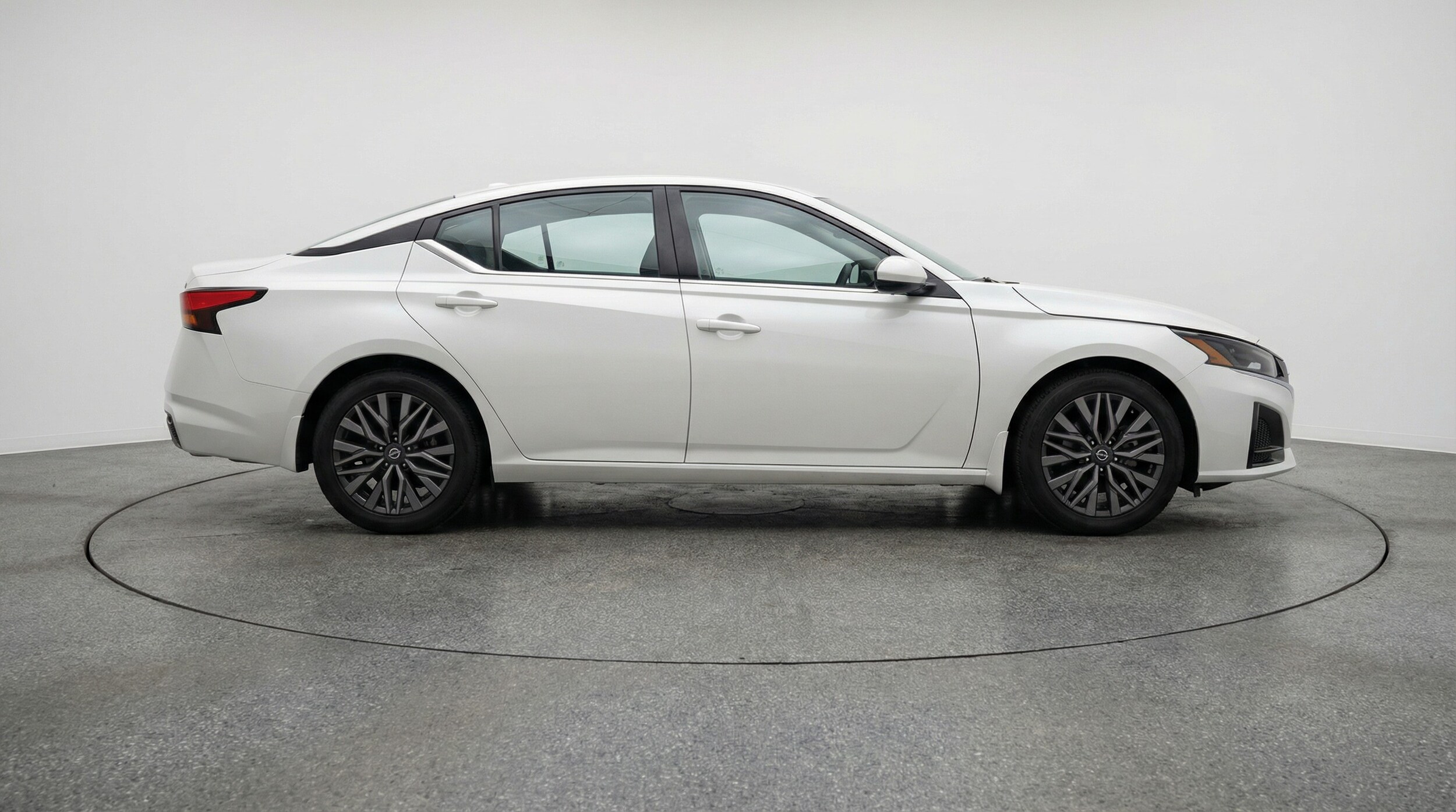 Thumbnail: 2025 Nissan Altima - 8