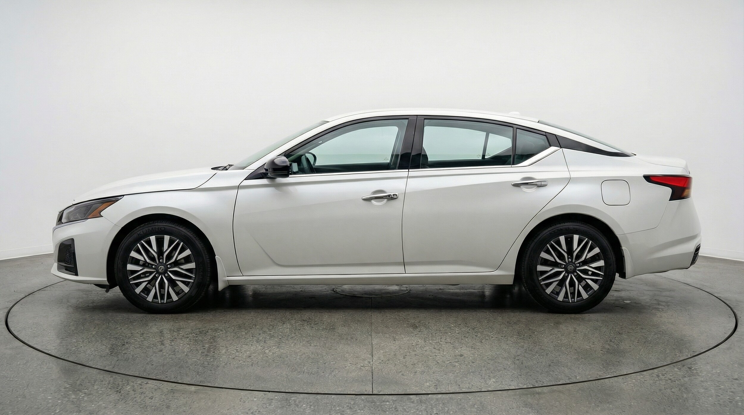 Thumbnail: 2025 Nissan Altima - 4