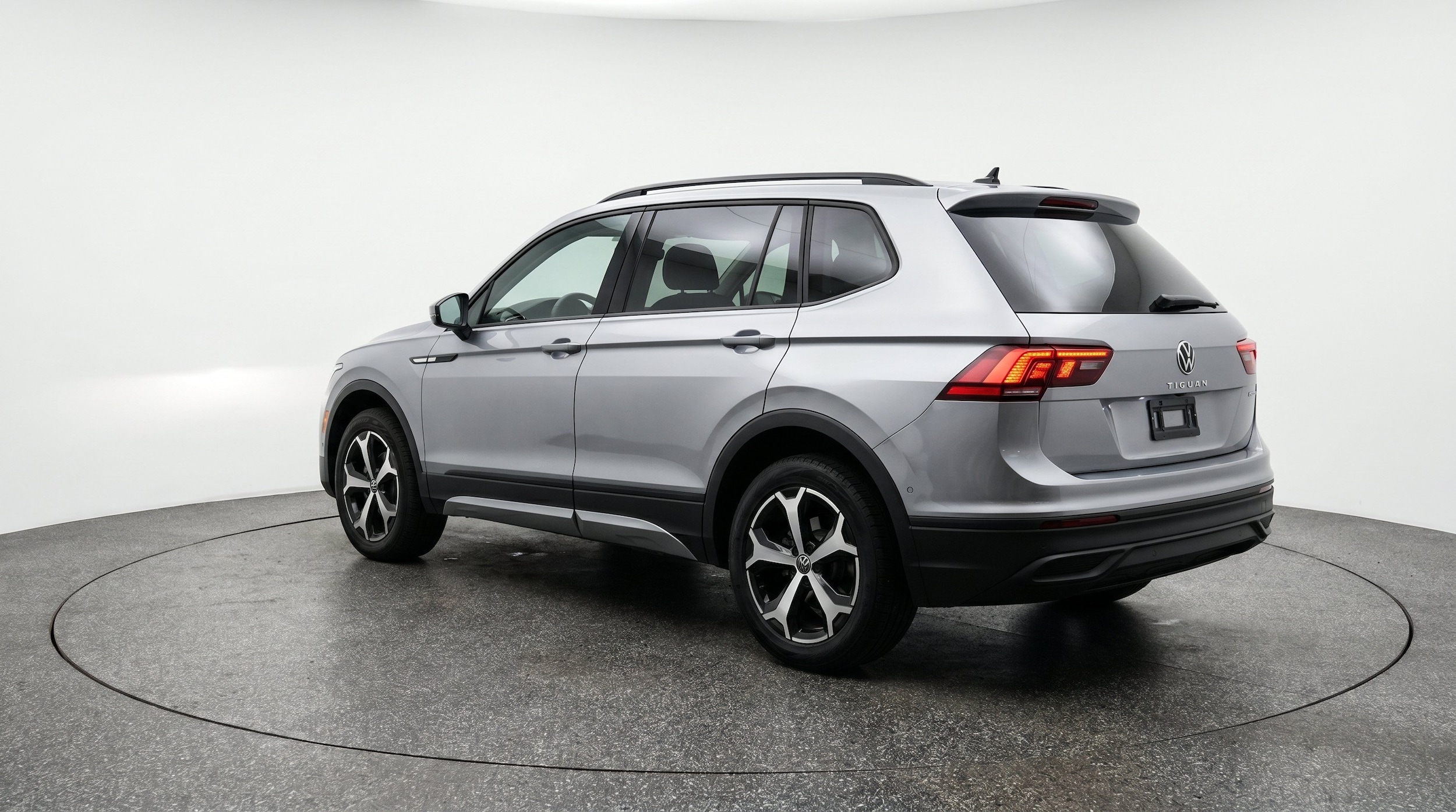 Thumbnail: 2026 Volkswagen Tiguan - 6