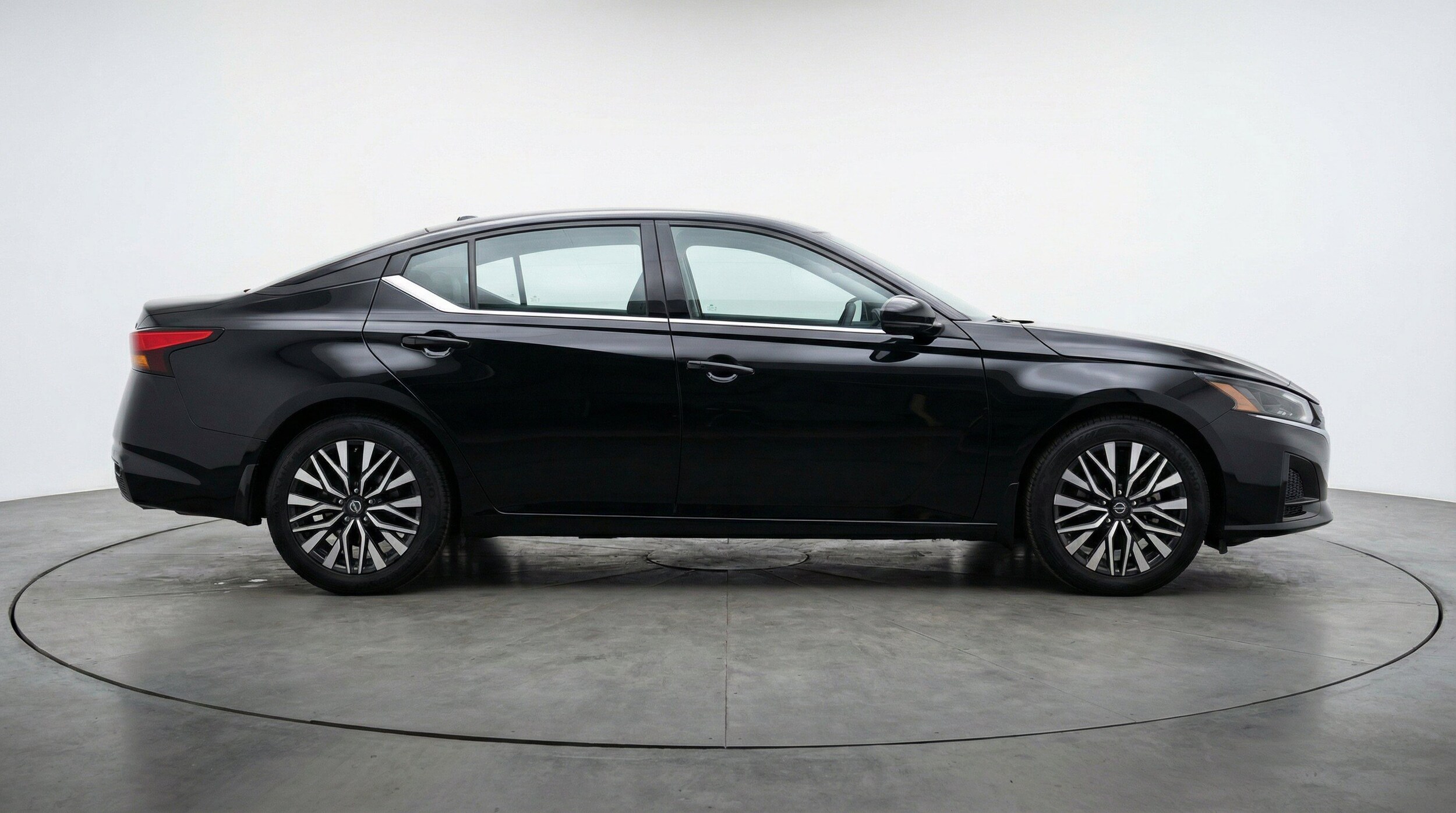 Thumbnail: 2025 Nissan Altima - 11