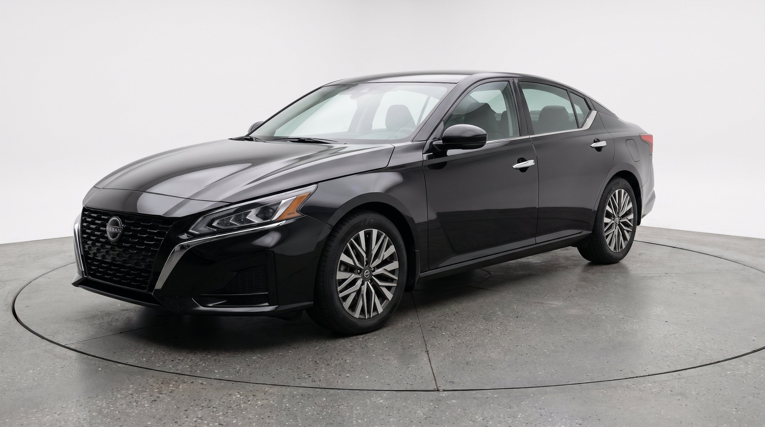 Thumbnail: 2025 Nissan Altima - 3