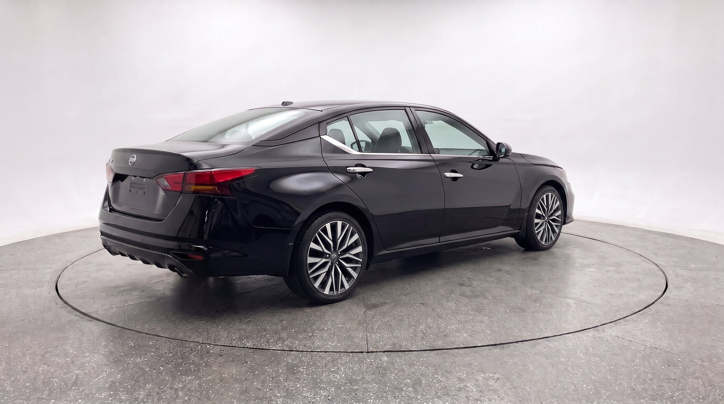 Thumbnail: 2025 Nissan Altima - 9