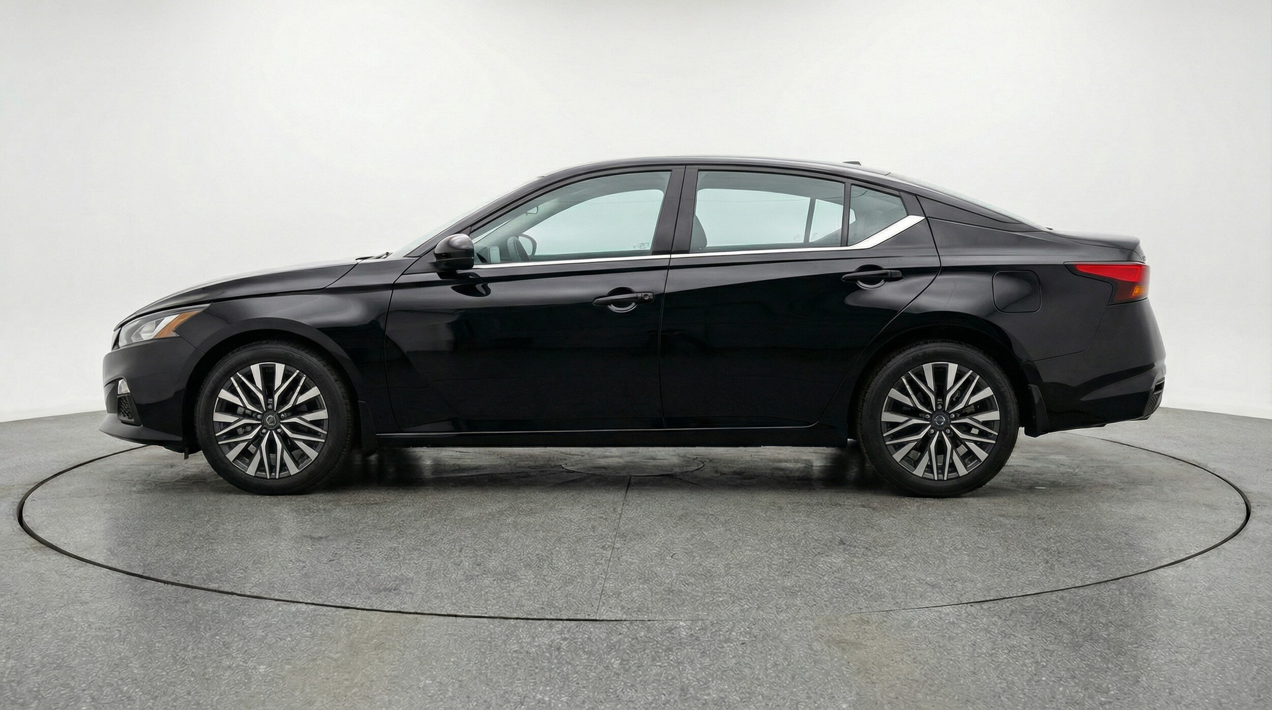 Thumbnail: 2025 Nissan Altima - 4