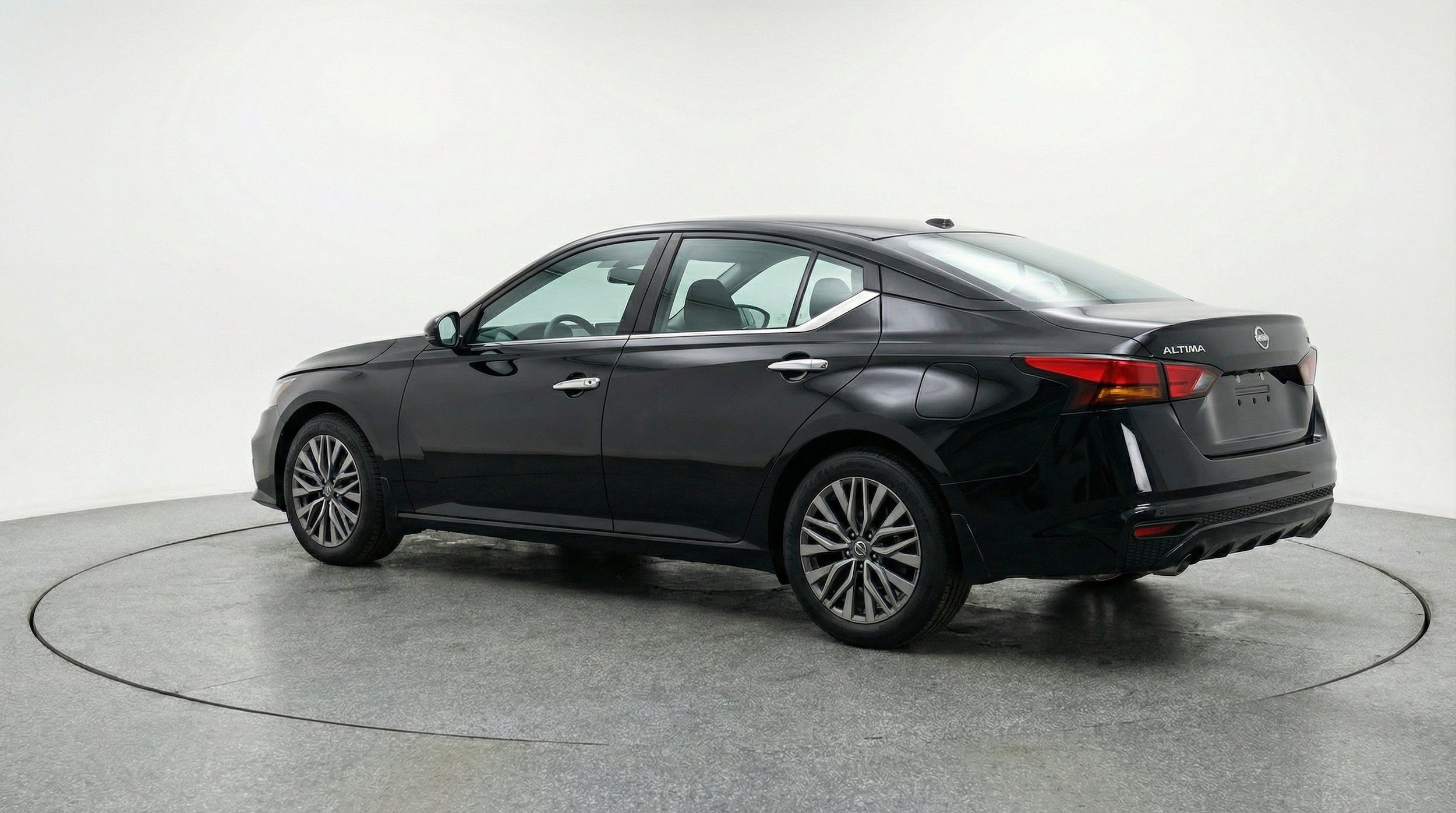 Thumbnail: 2025 Nissan Altima - 6