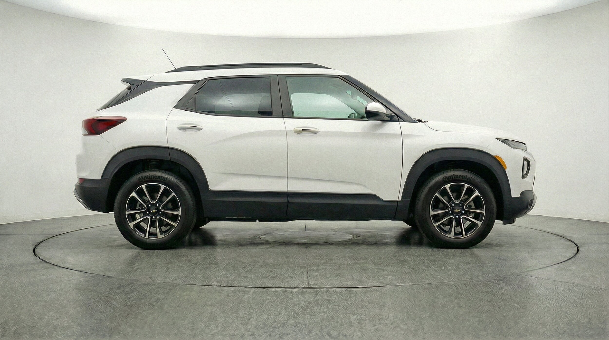 Thumbnail: 2025 Chevrolet TrailBlazer - 11