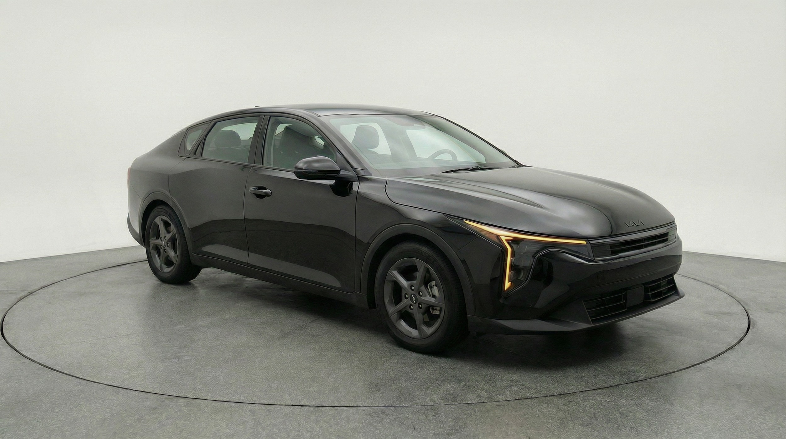 Thumbnail: 2025 Kia K4 - 1