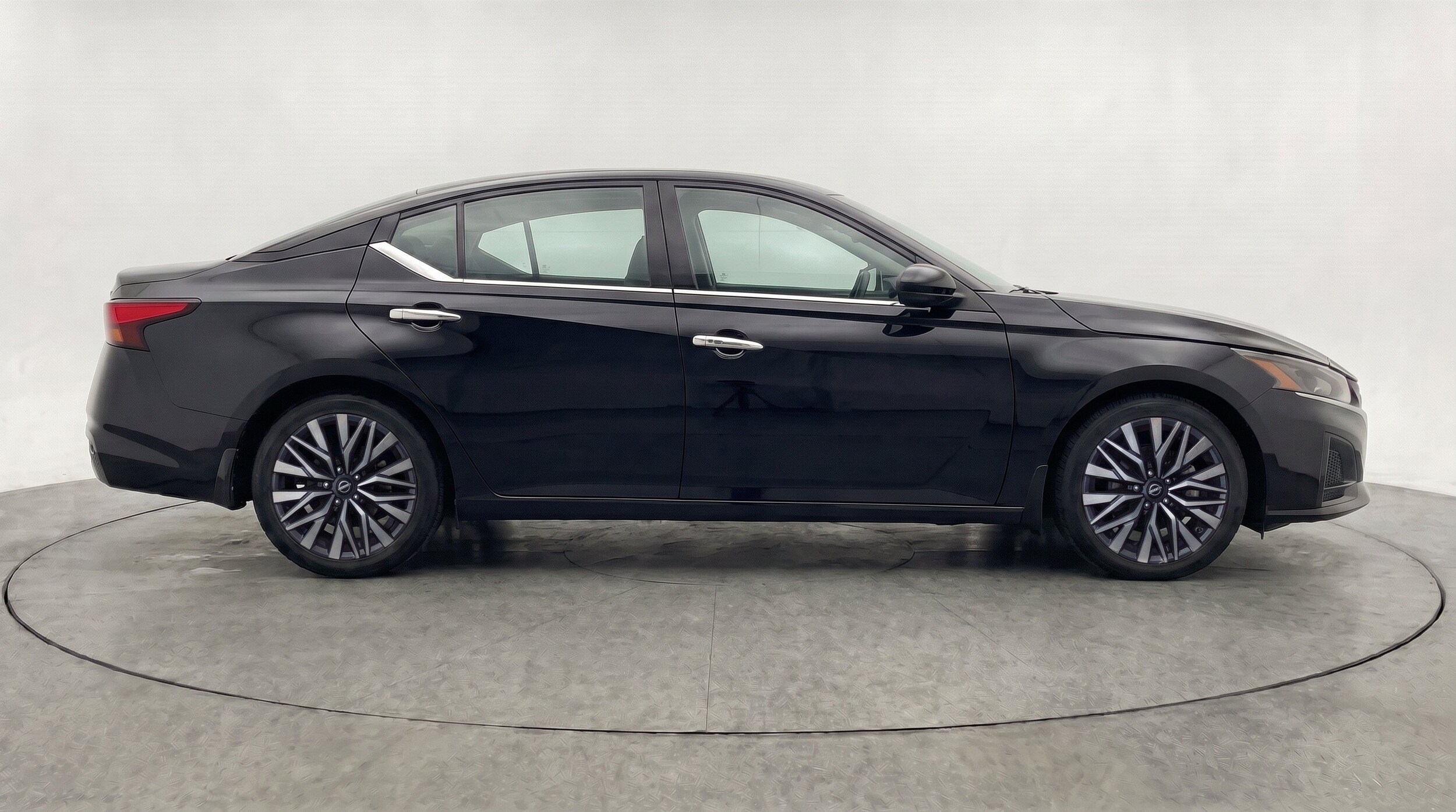 Thumbnail: 2025 Nissan Altima - 11