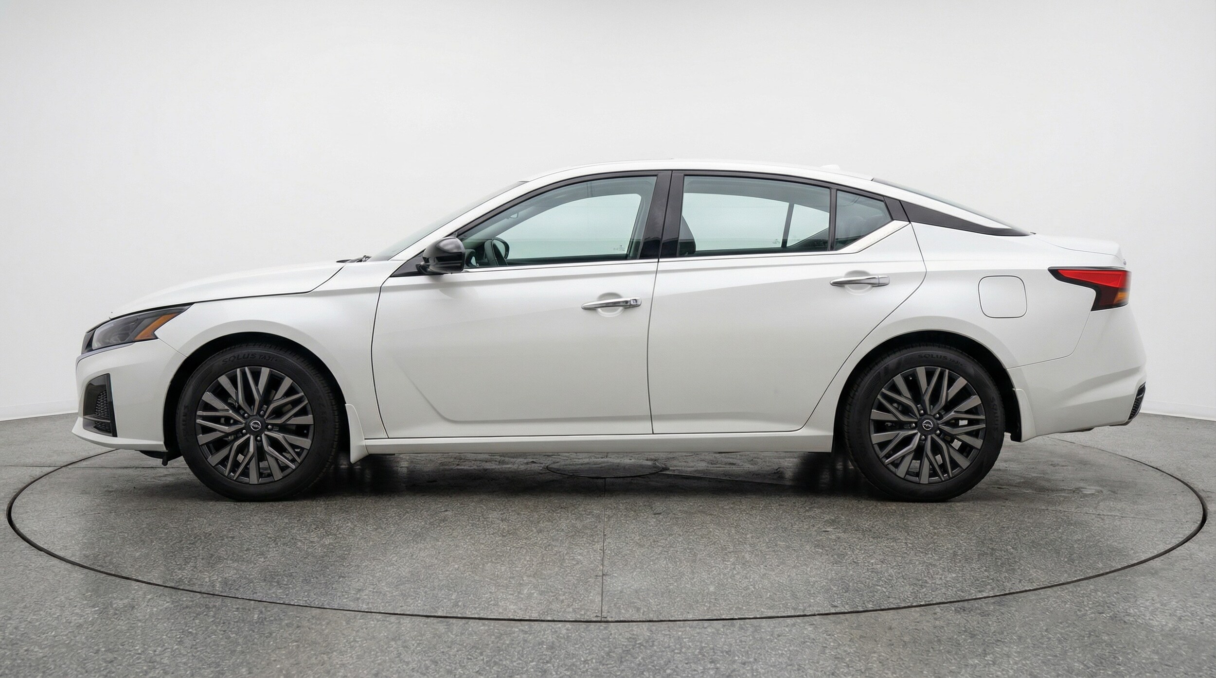 Thumbnail: 2025 Nissan Altima - 4