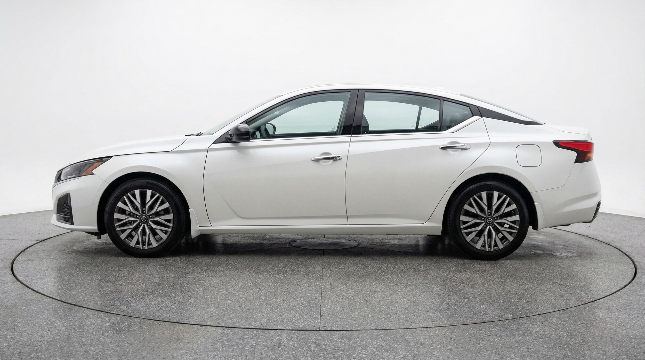 Thumbnail: 2025 Nissan Altima - 4