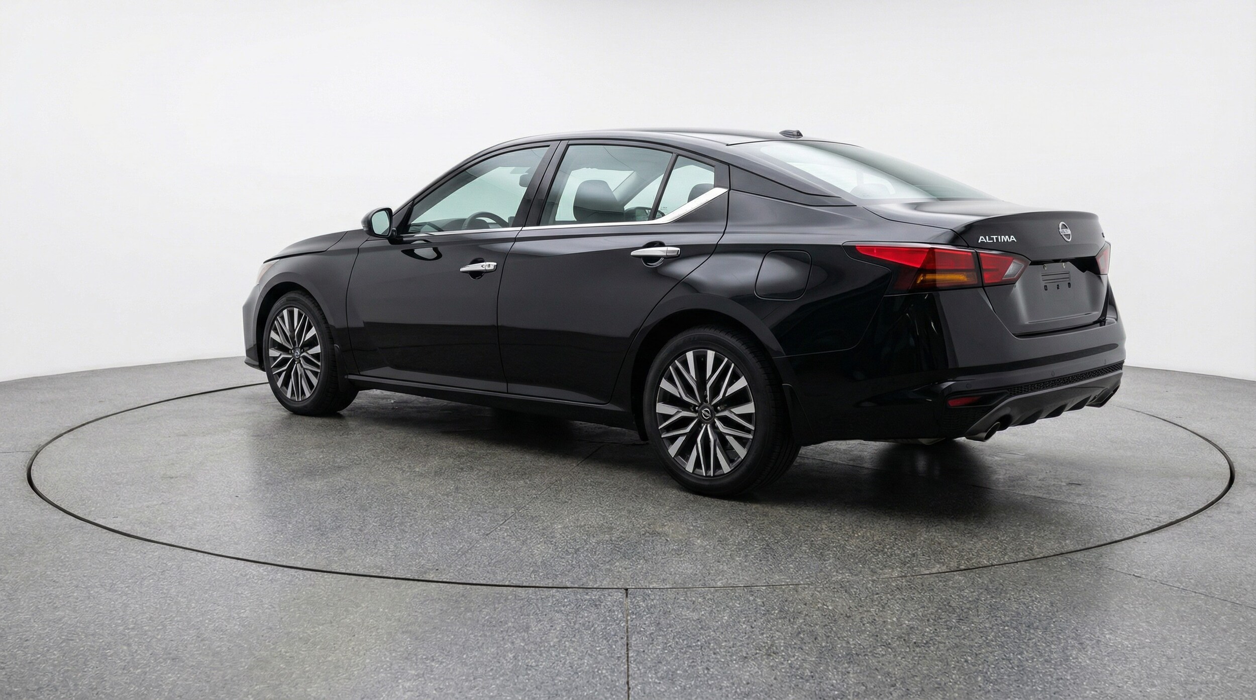 Thumbnail: 2025 Nissan Altima - 5