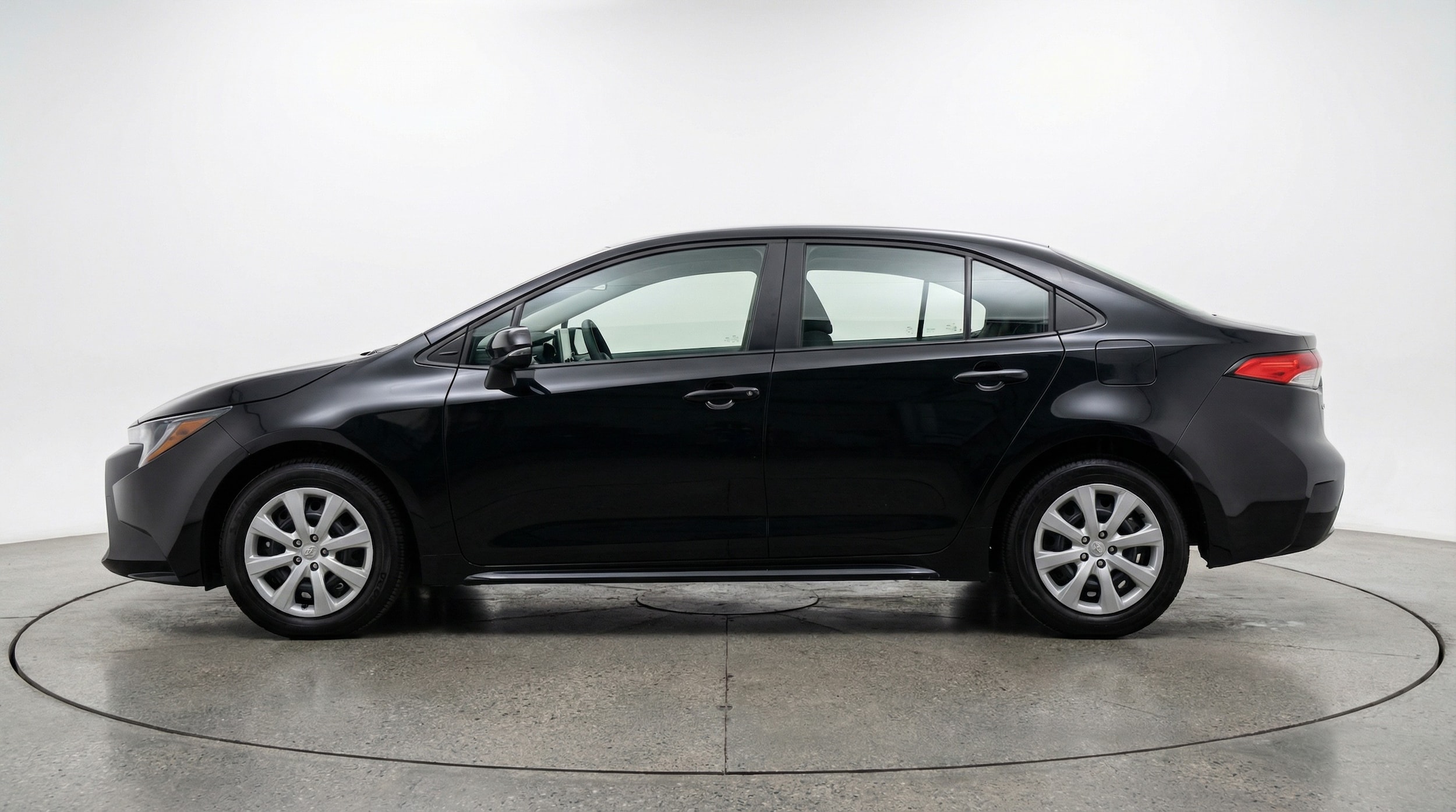 Thumbnail: 2025 Toyota Corolla - 4