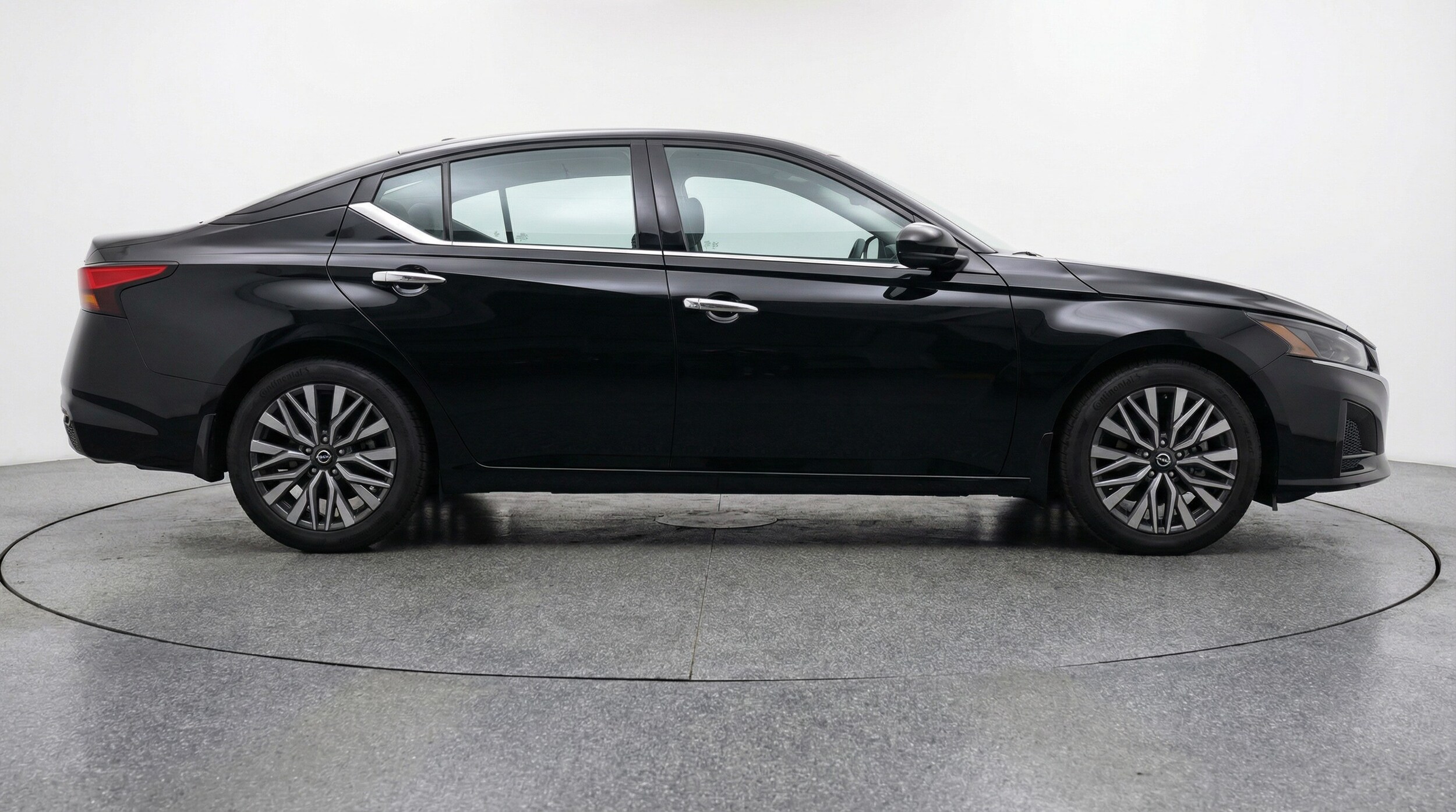 Thumbnail: 2025 Nissan Altima - 8