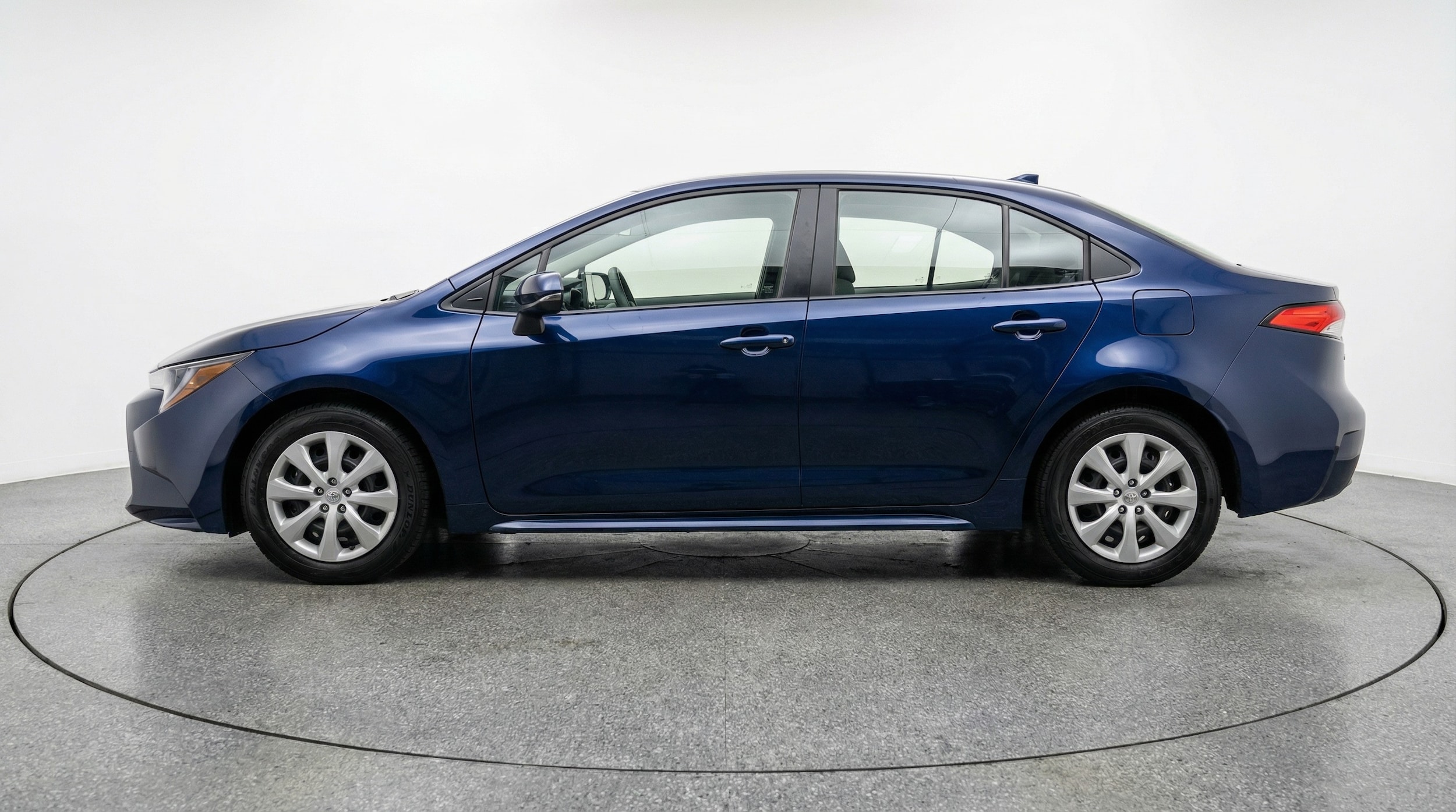 Thumbnail: 2025 Toyota Corolla - 4