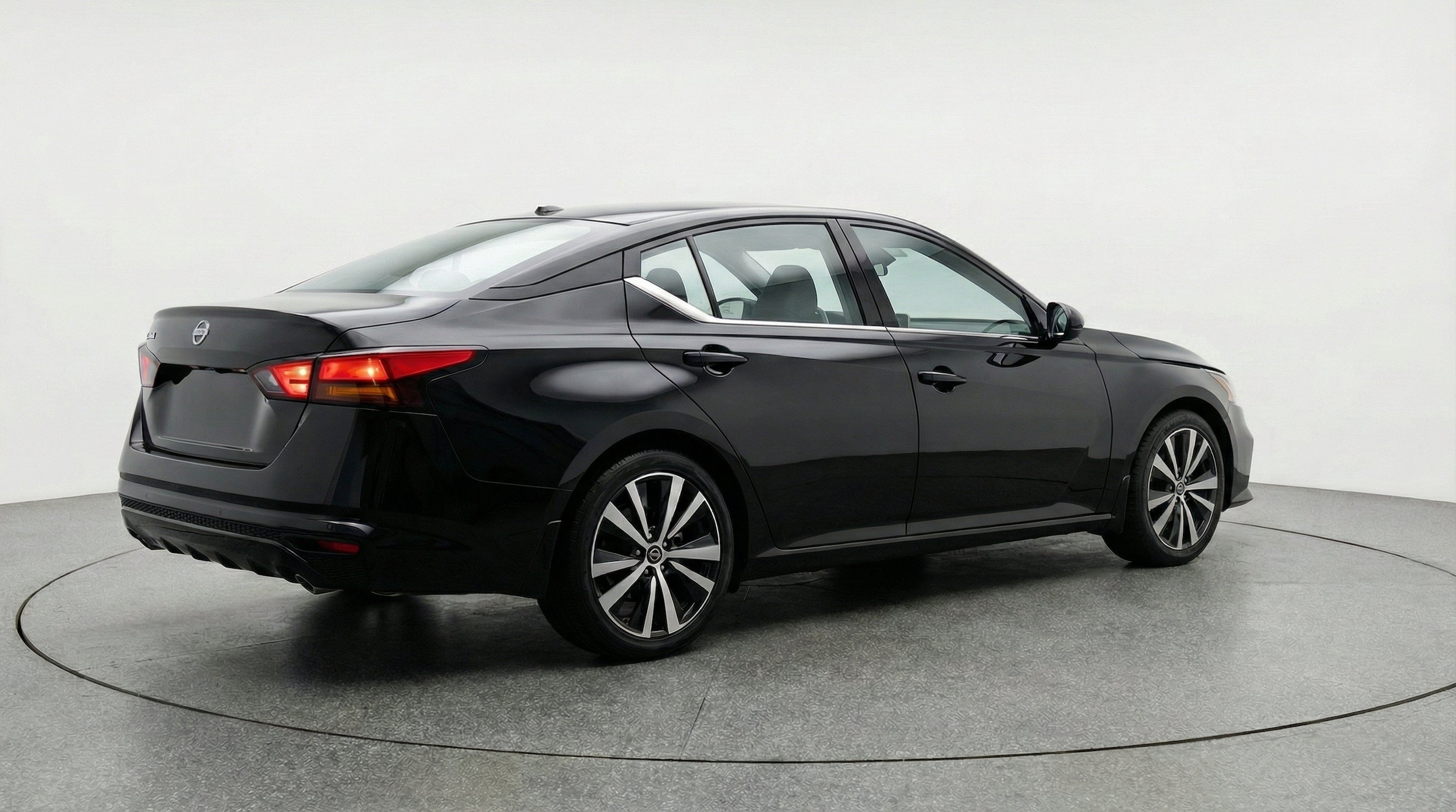 Thumbnail: 2025 Nissan Altima - 9