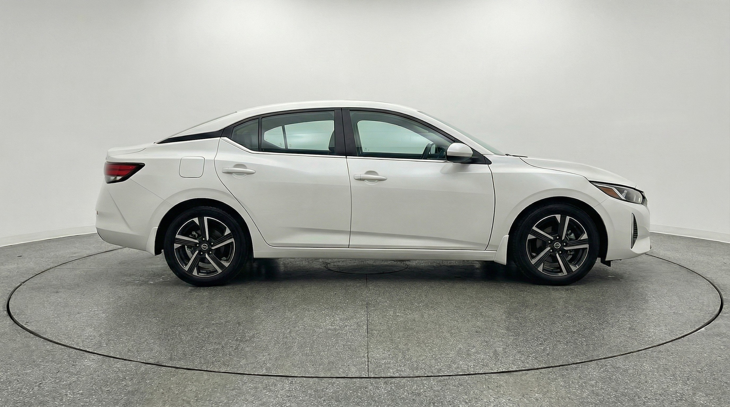 Thumbnail: 2025 Nissan Sentra - 11