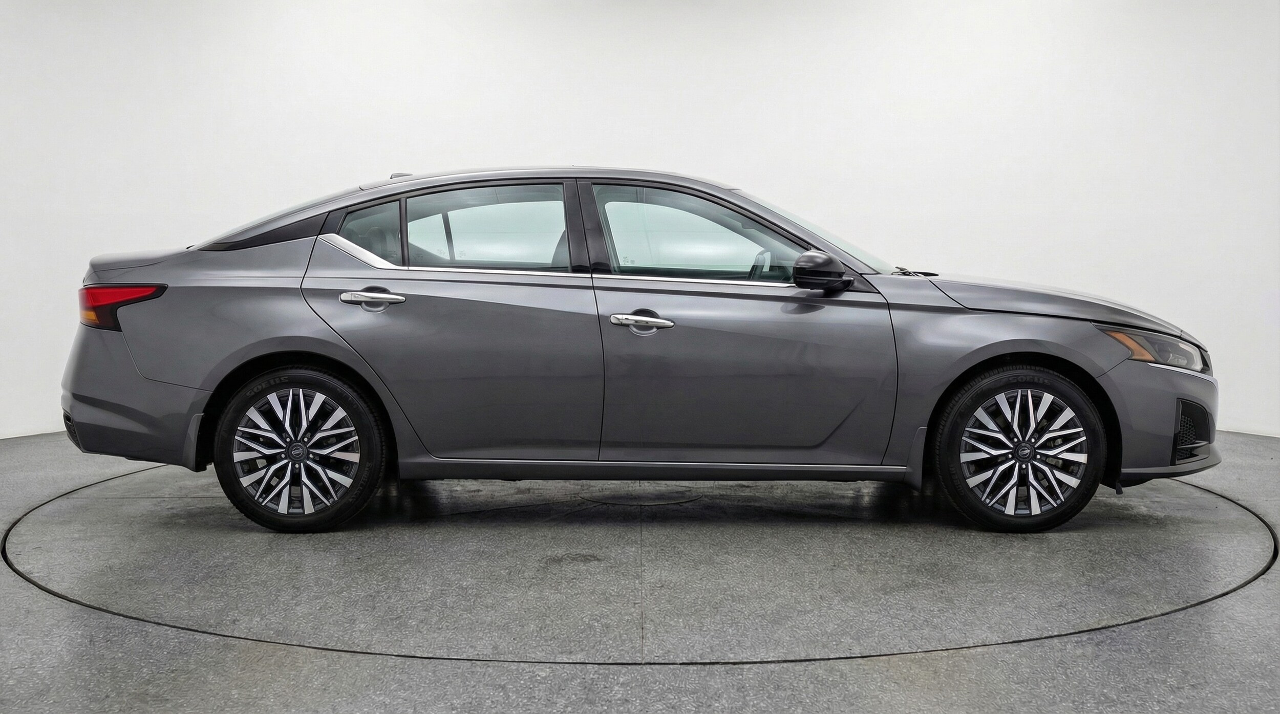 Thumbnail: 2025 Nissan Altima - 8