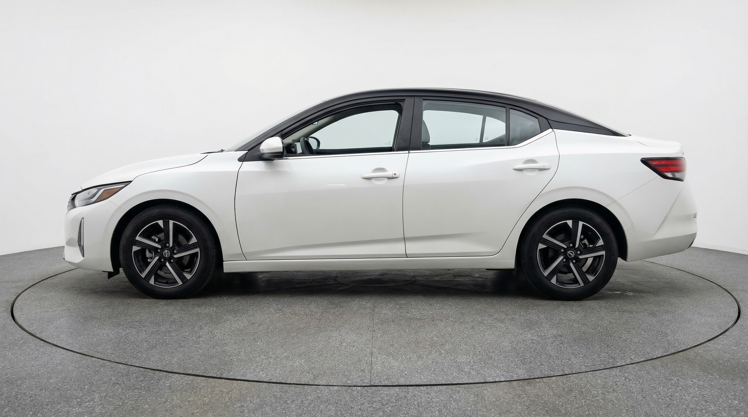Thumbnail: 2025 Nissan Sentra - 4