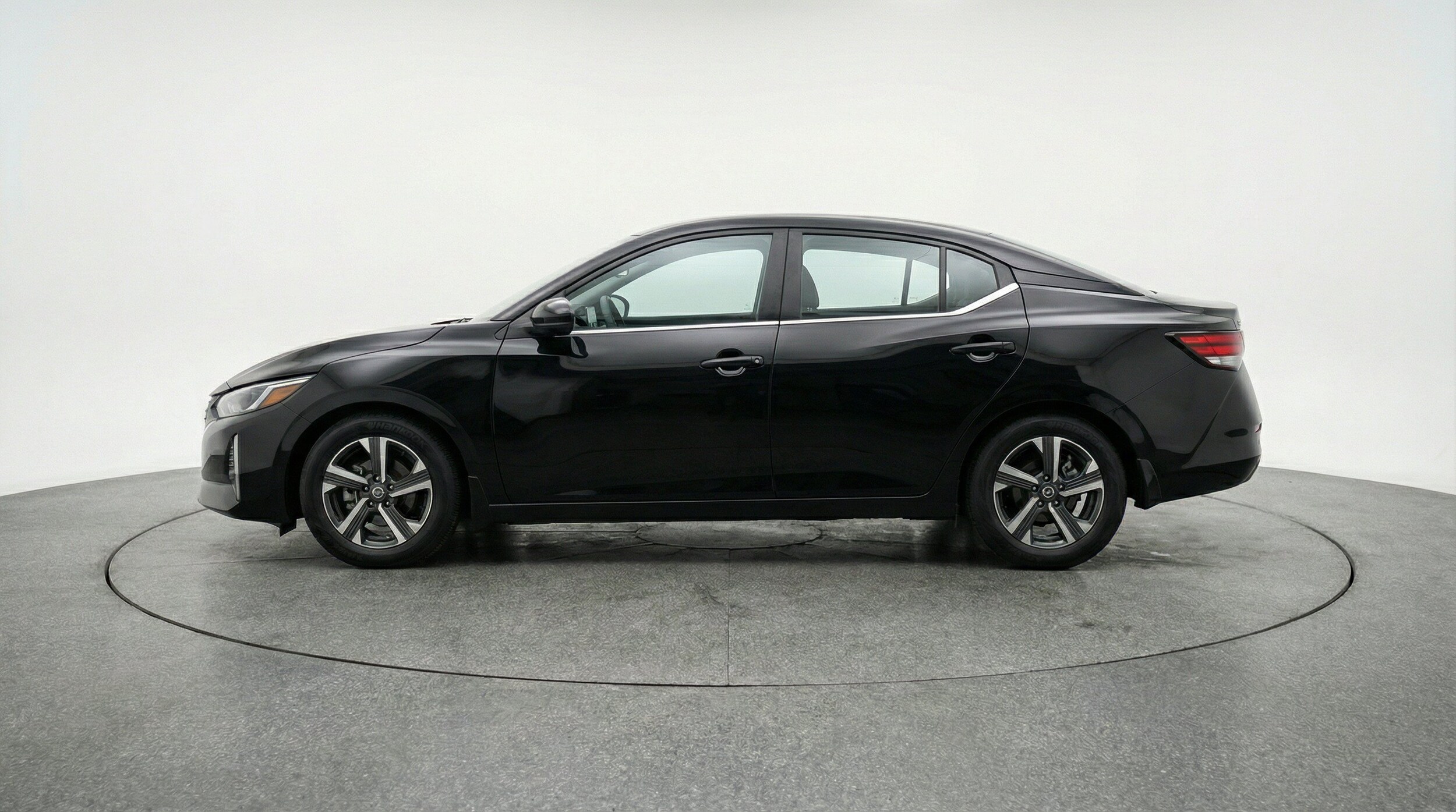 Thumbnail: 2025 Nissan Sentra - 5