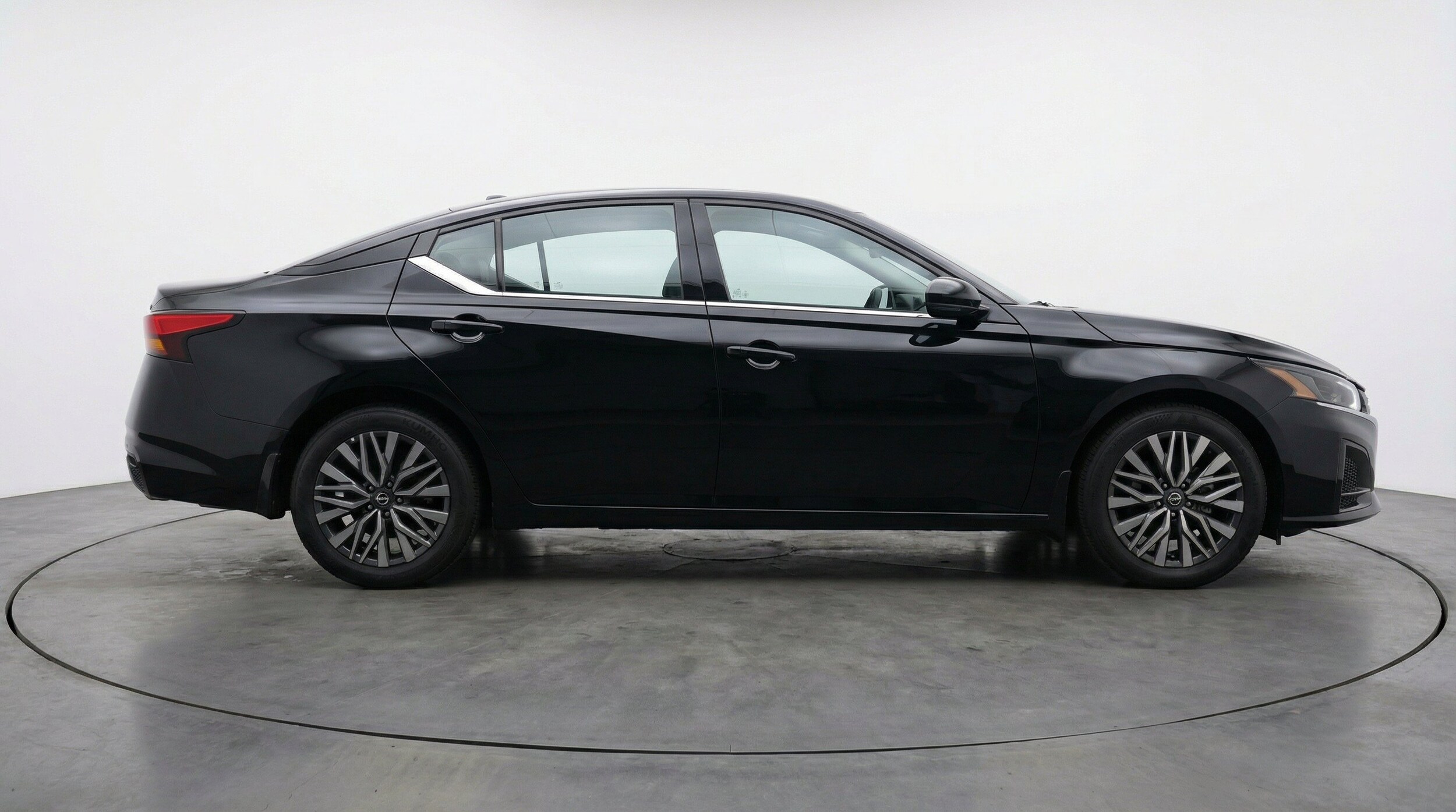 Thumbnail: 2025 Nissan Altima - 11