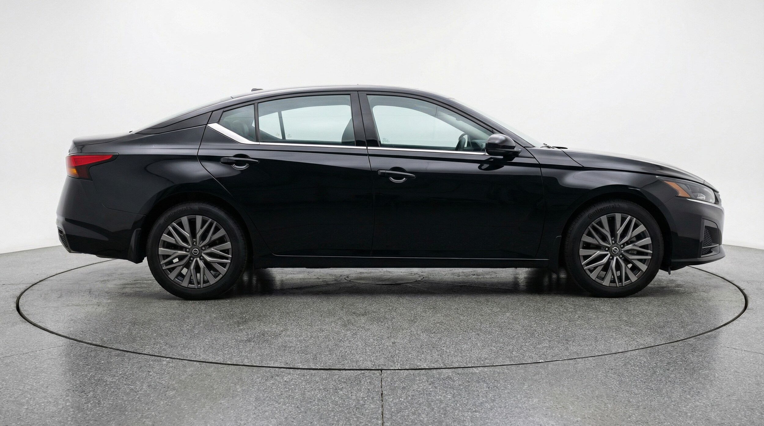 Thumbnail: 2025 Nissan Altima - 8