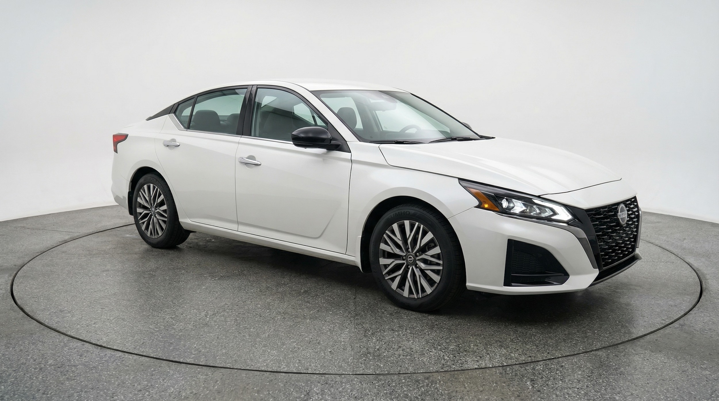 Thumbnail: 2025 Nissan Altima - 1