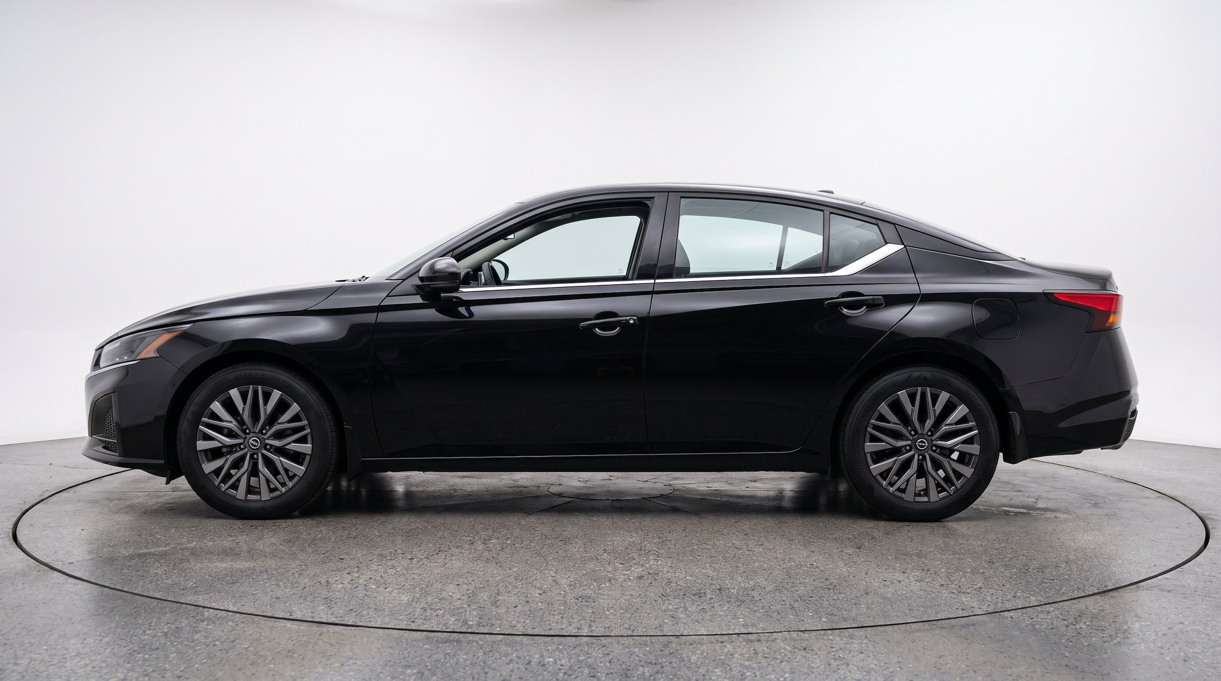 Thumbnail: 2026 Nissan Altima - 5