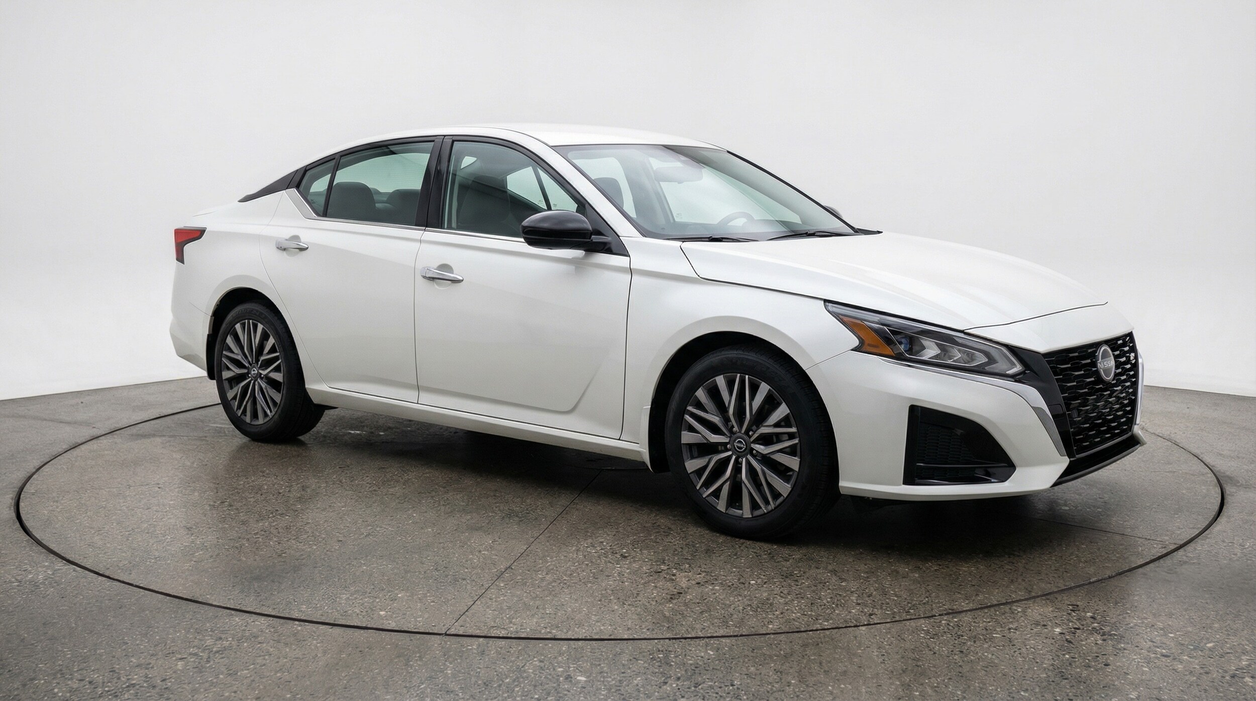 Thumbnail: 2025 Nissan Altima - 1