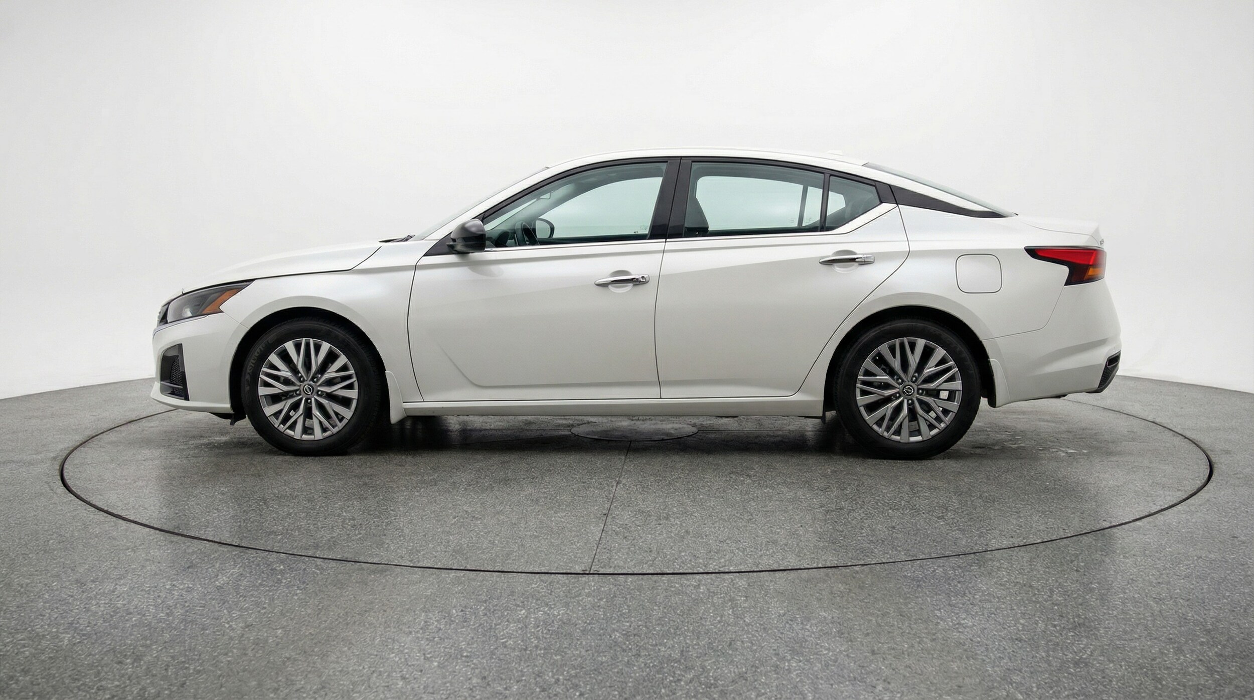 Thumbnail: 2025 Nissan Altima - 4