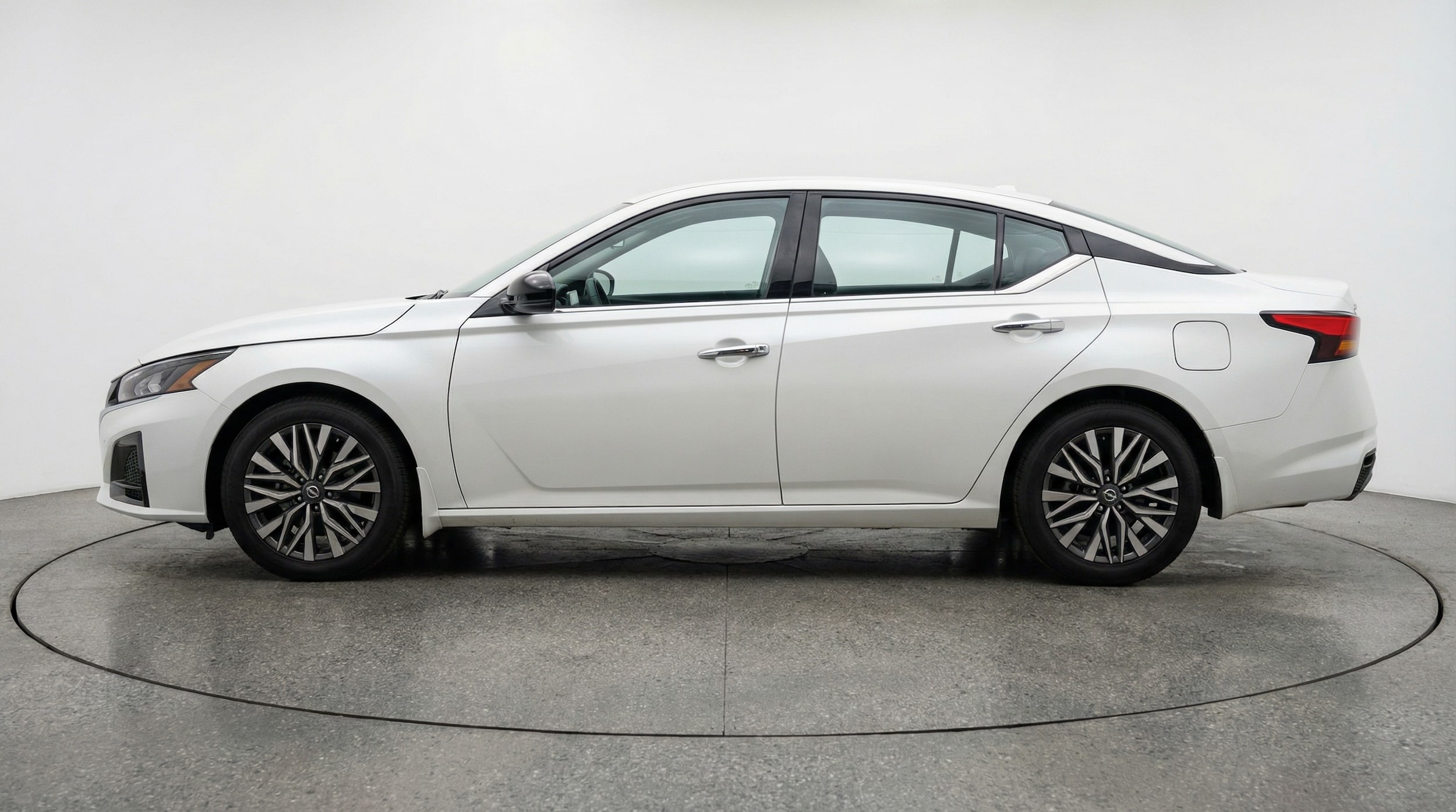Thumbnail: 2025 Nissan Altima - 4