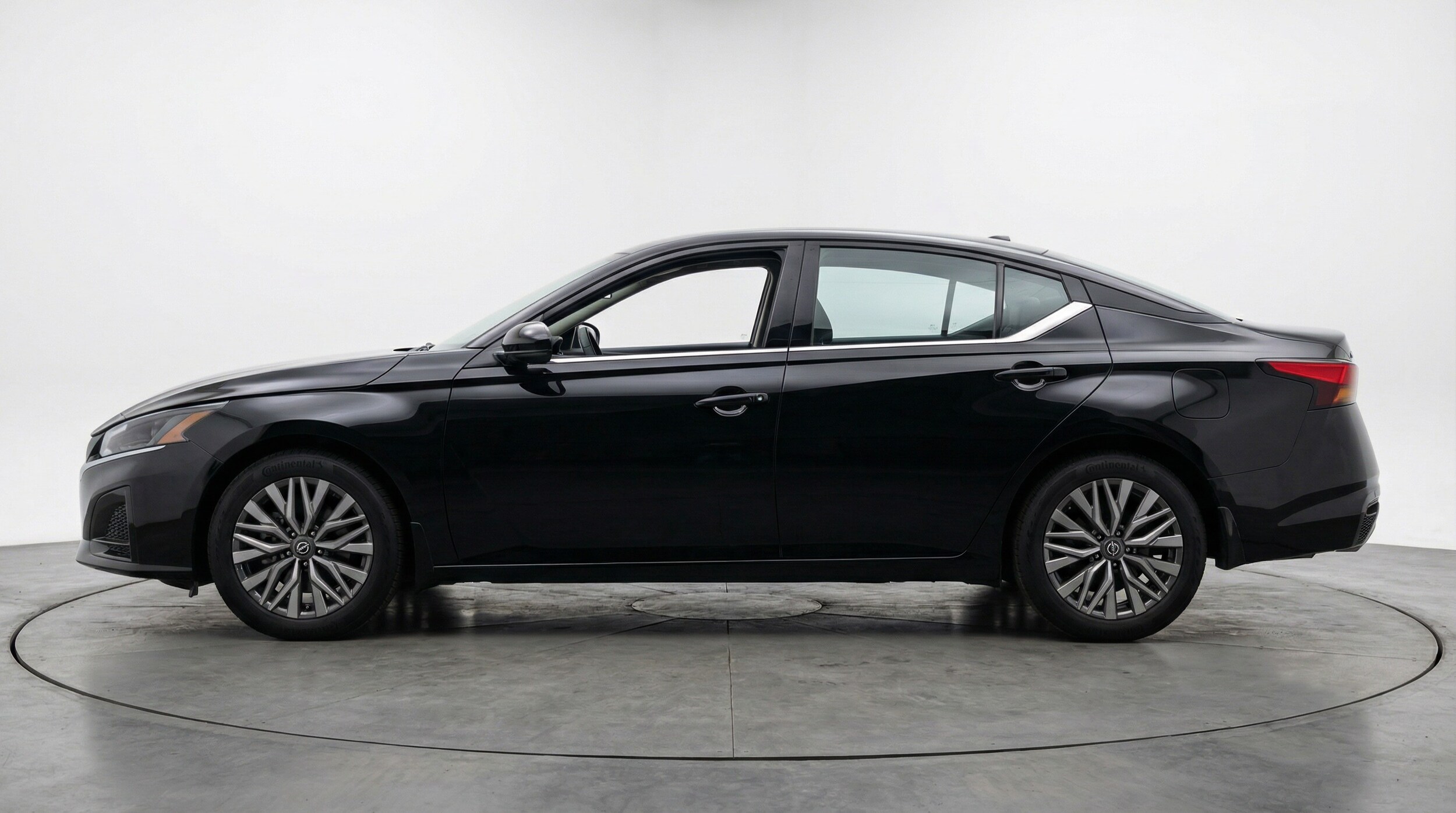 Thumbnail: 2025 Nissan Altima - 4