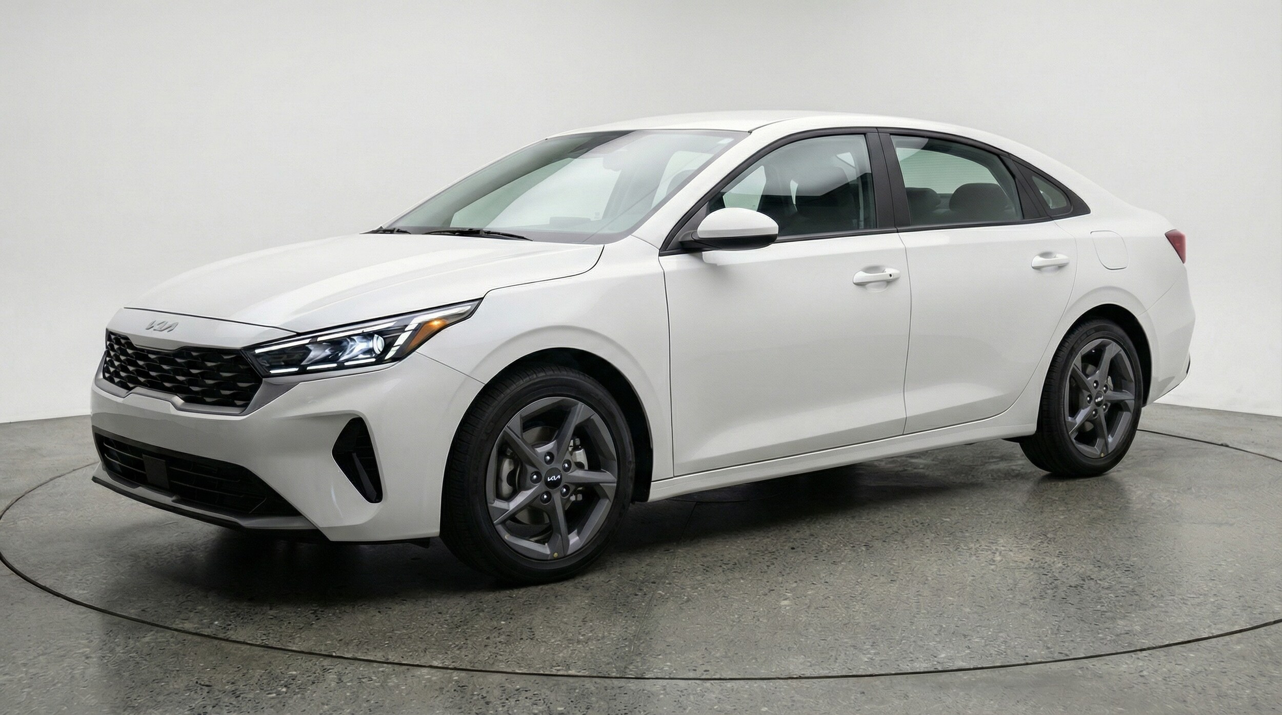 Thumbnail: 2025 Kia K4 - 3