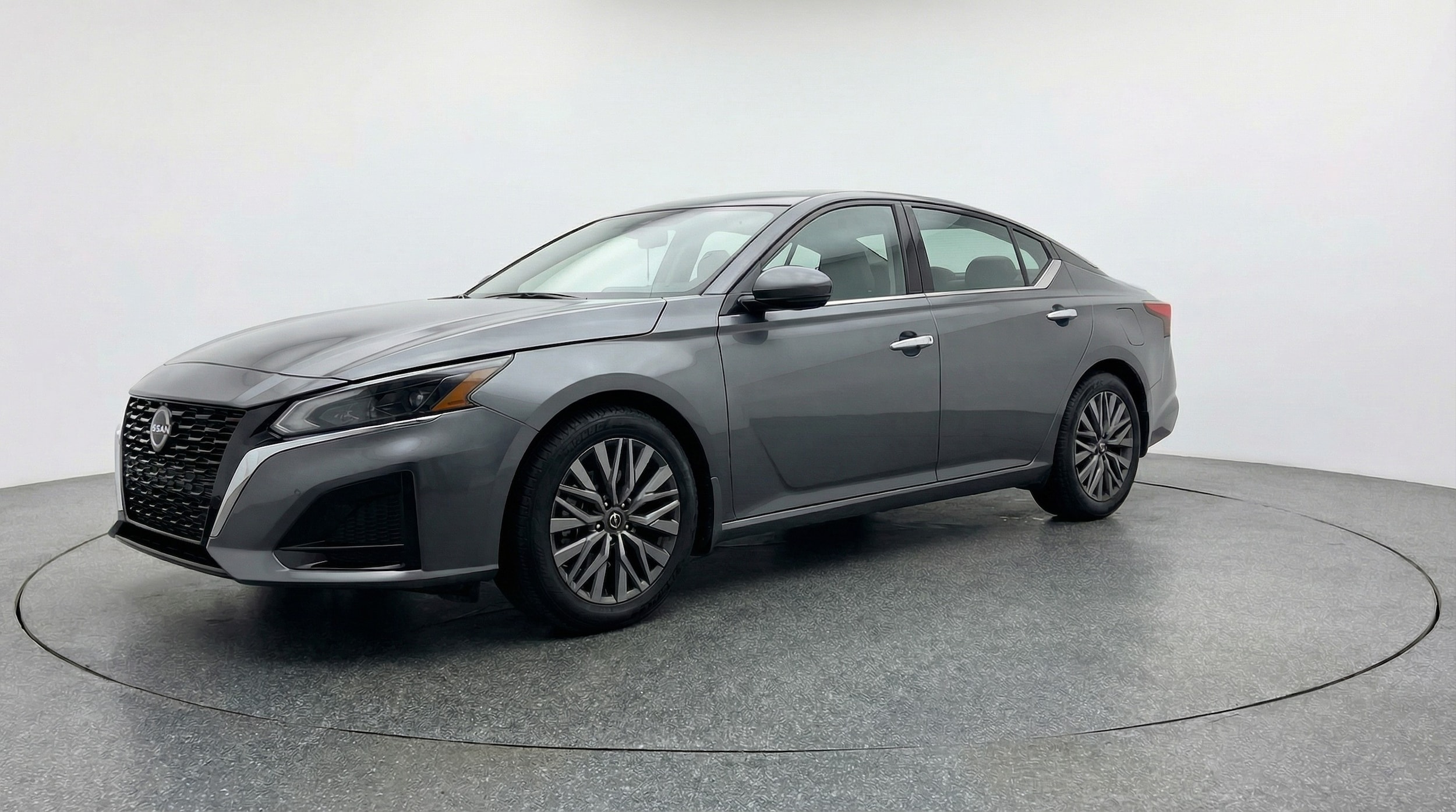 Thumbnail: 2025 Nissan Altima - 3