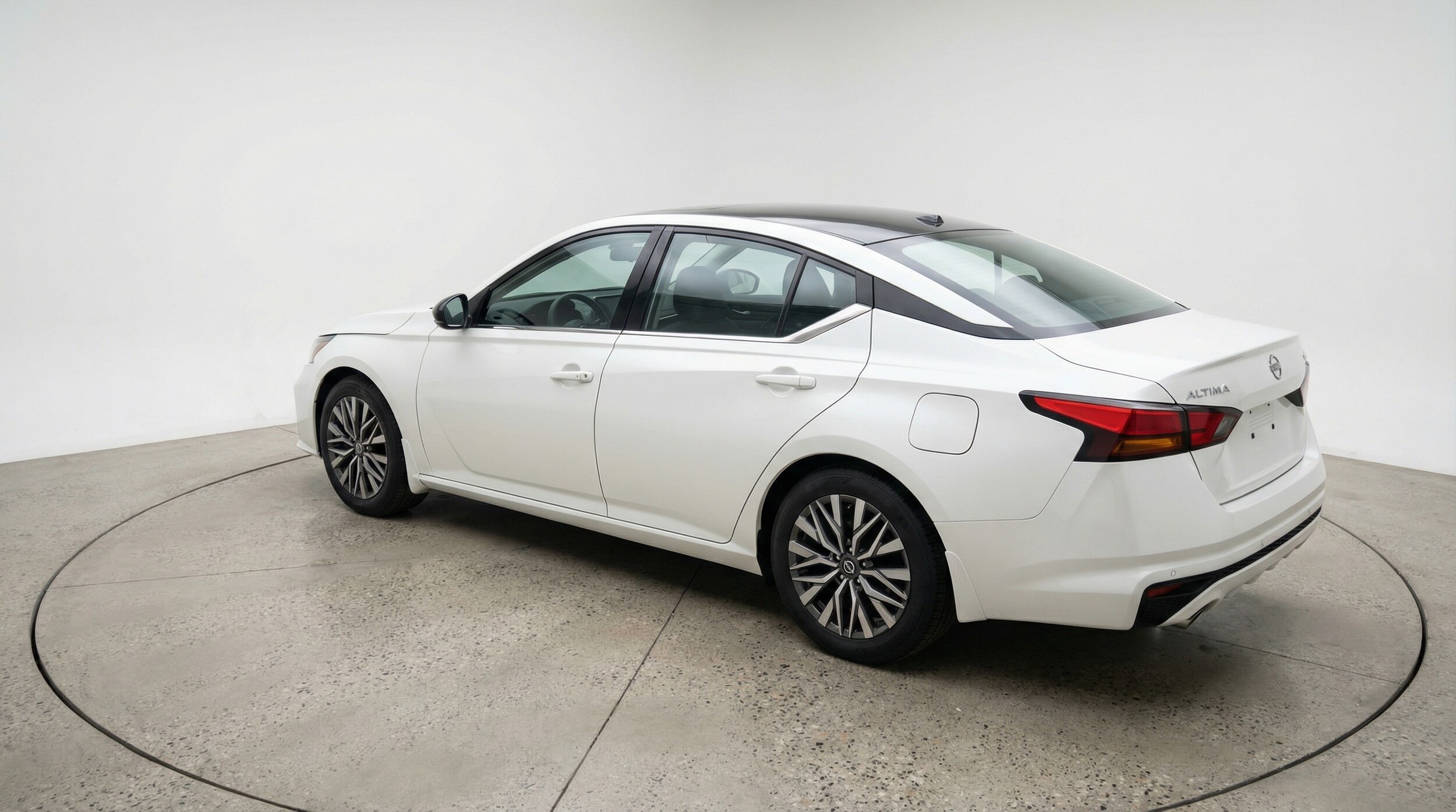 Thumbnail: 2025 Nissan Altima - 5