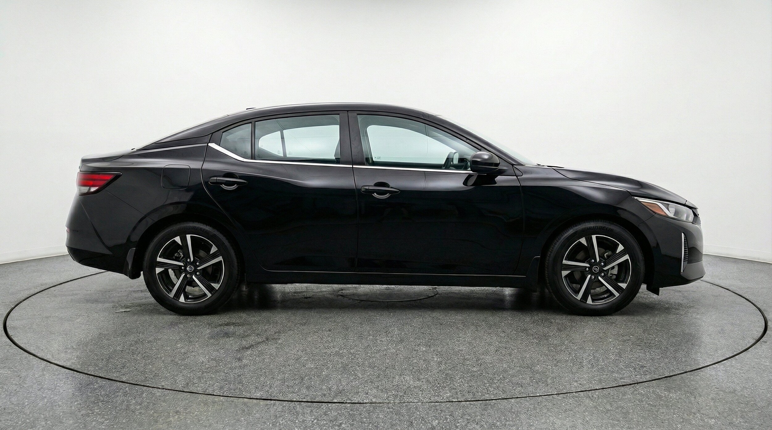 Thumbnail: 2025 Nissan Sentra - 11