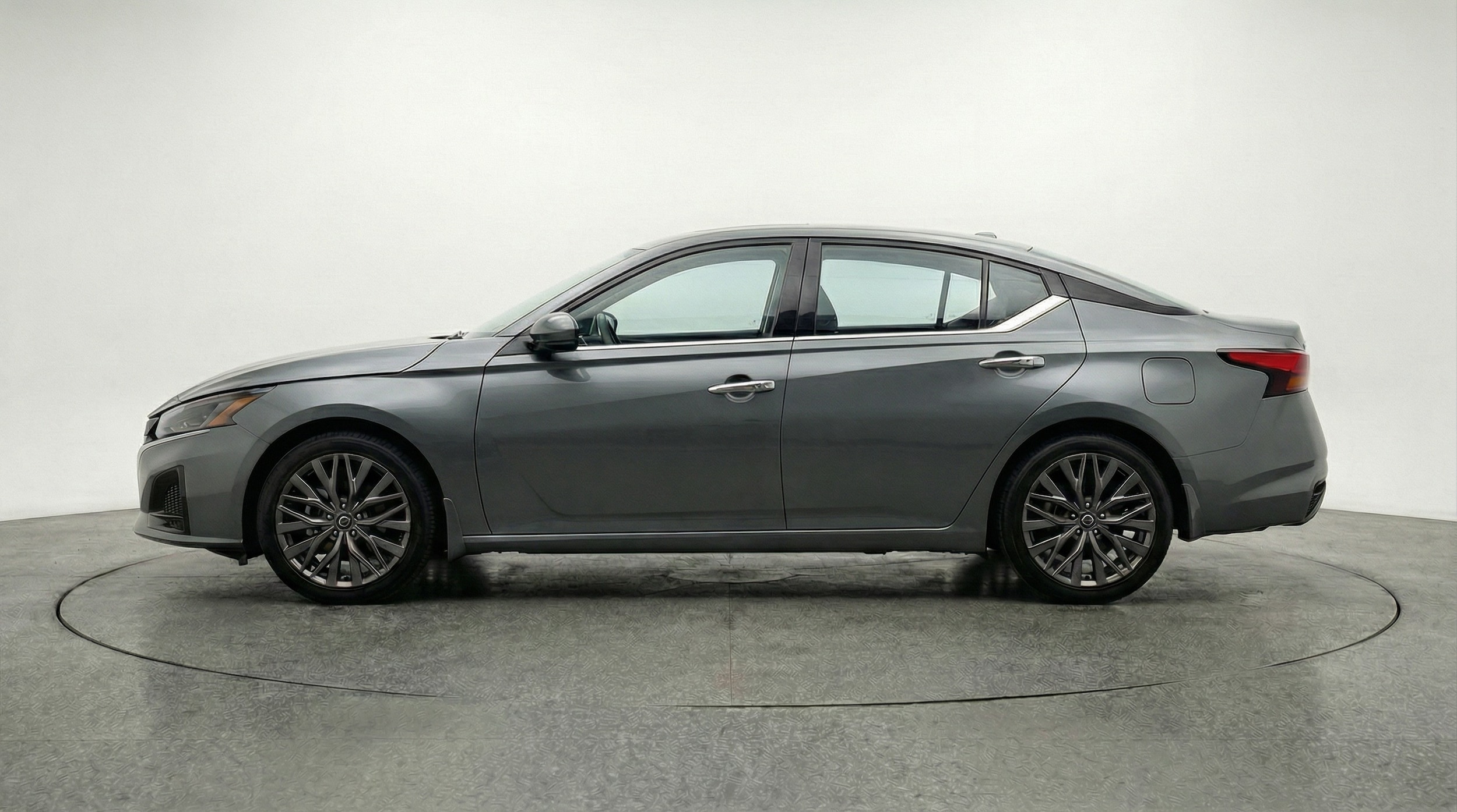 Thumbnail: 2025 Nissan Altima - 4