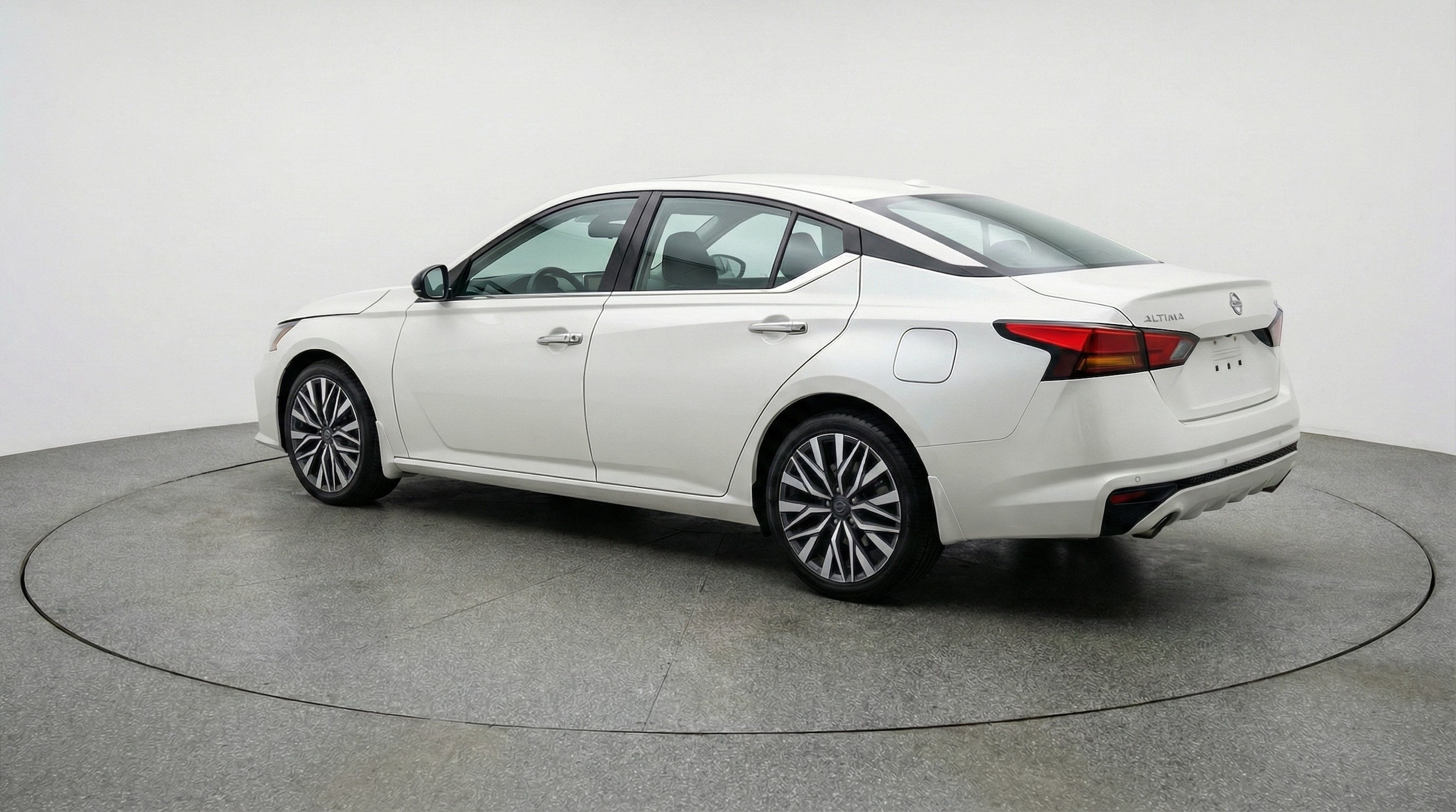 Thumbnail: 2025 Nissan Altima - 5