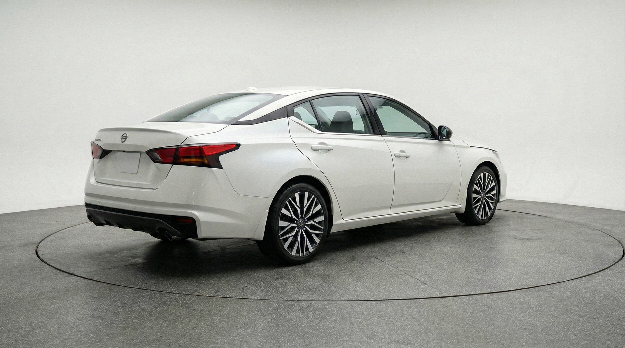 Thumbnail: 2025 Nissan Altima - 9