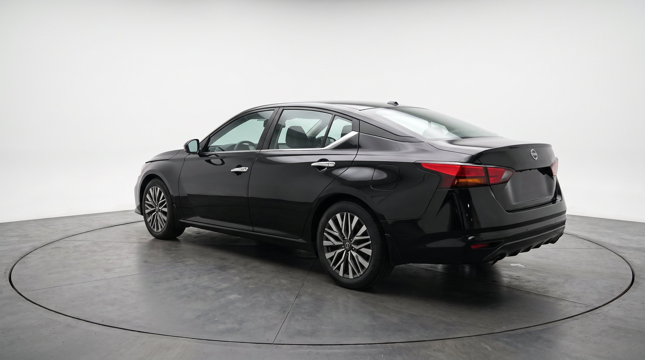 Thumbnail: 2025 Nissan Altima - 6