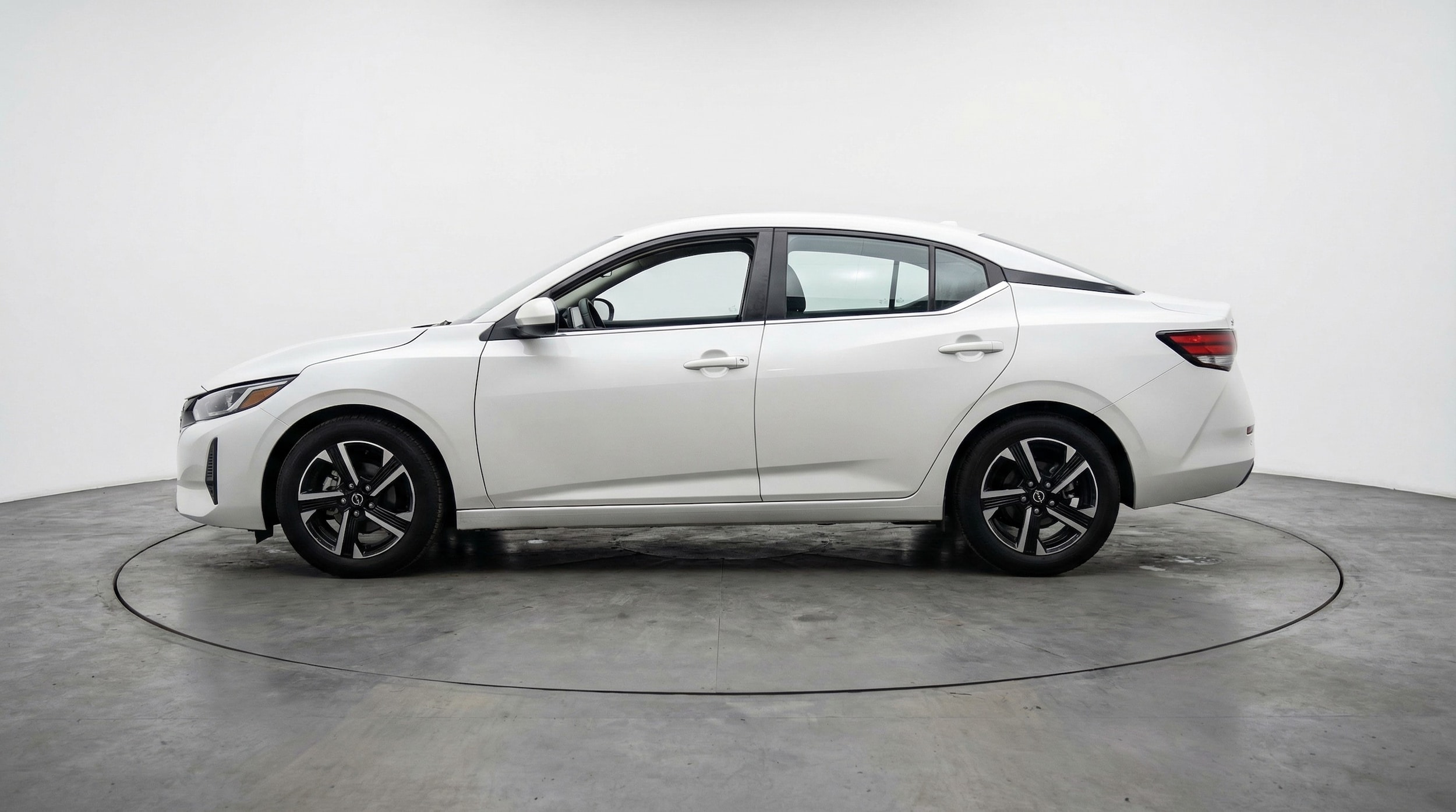 Thumbnail: 2025 Nissan Sentra - 4