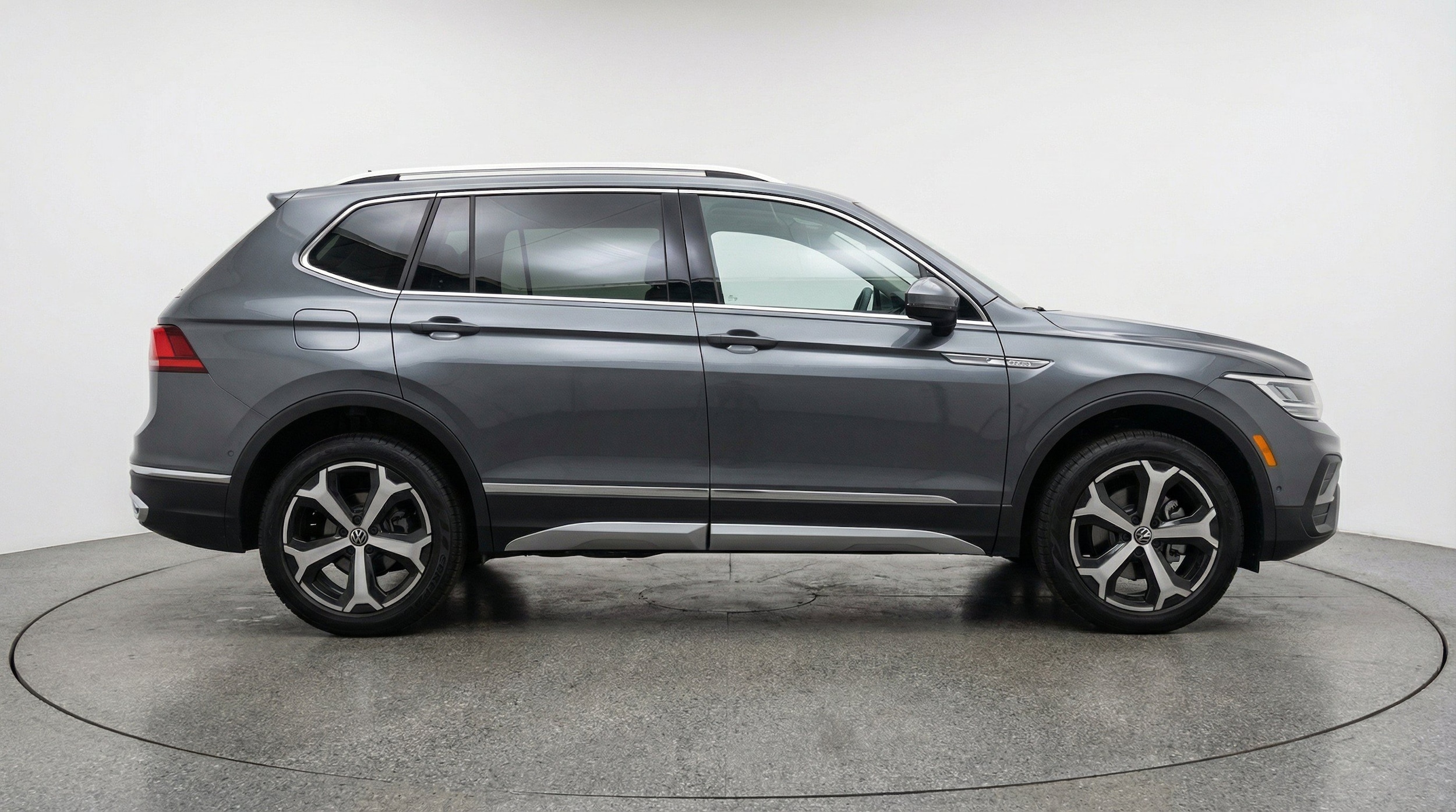 Thumbnail: 2026 Volkswagen Tiguan - 11