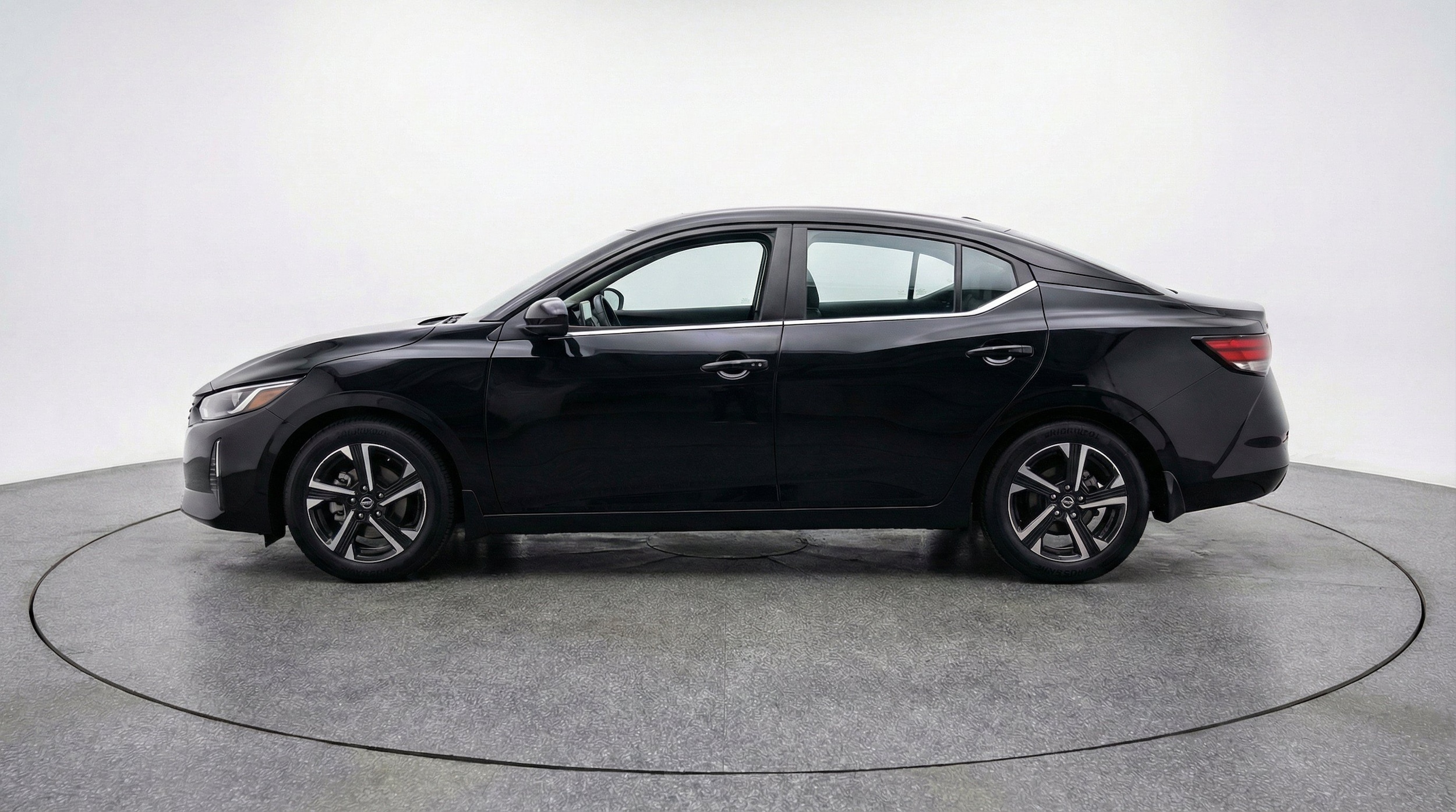 Thumbnail: 2025 Nissan Sentra - 5