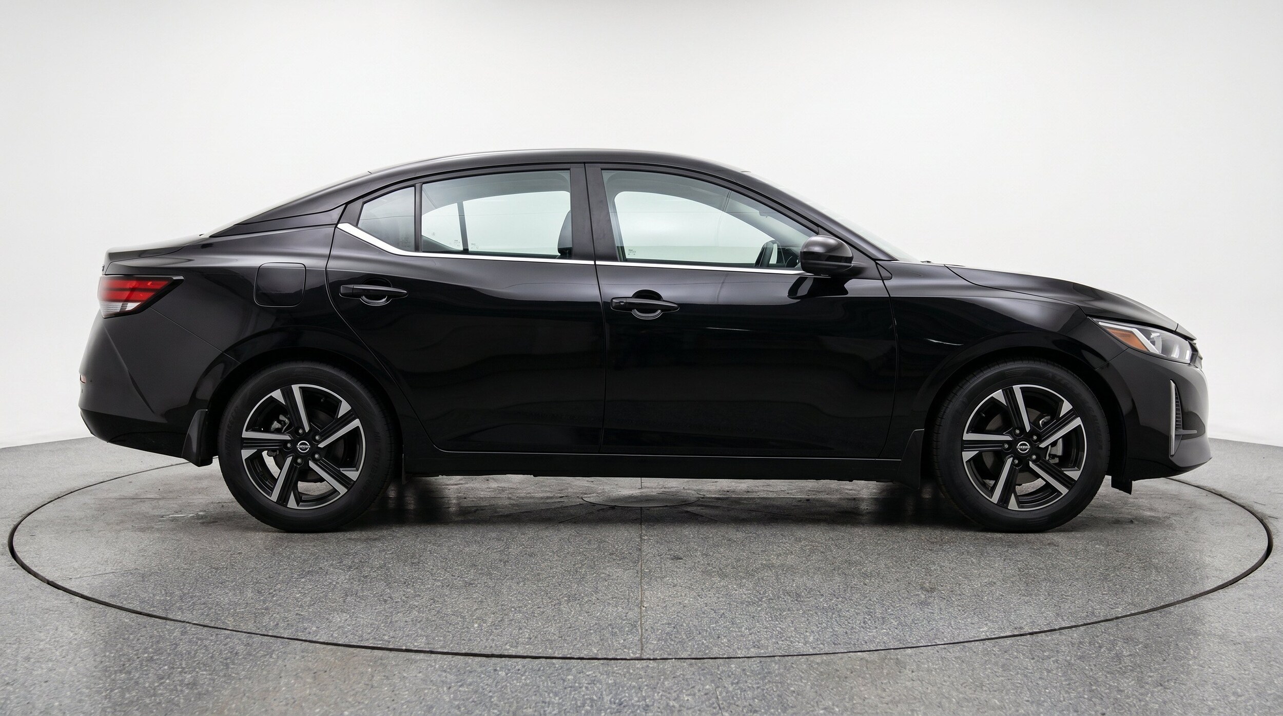 Thumbnail: 2025 Nissan Sentra - 11