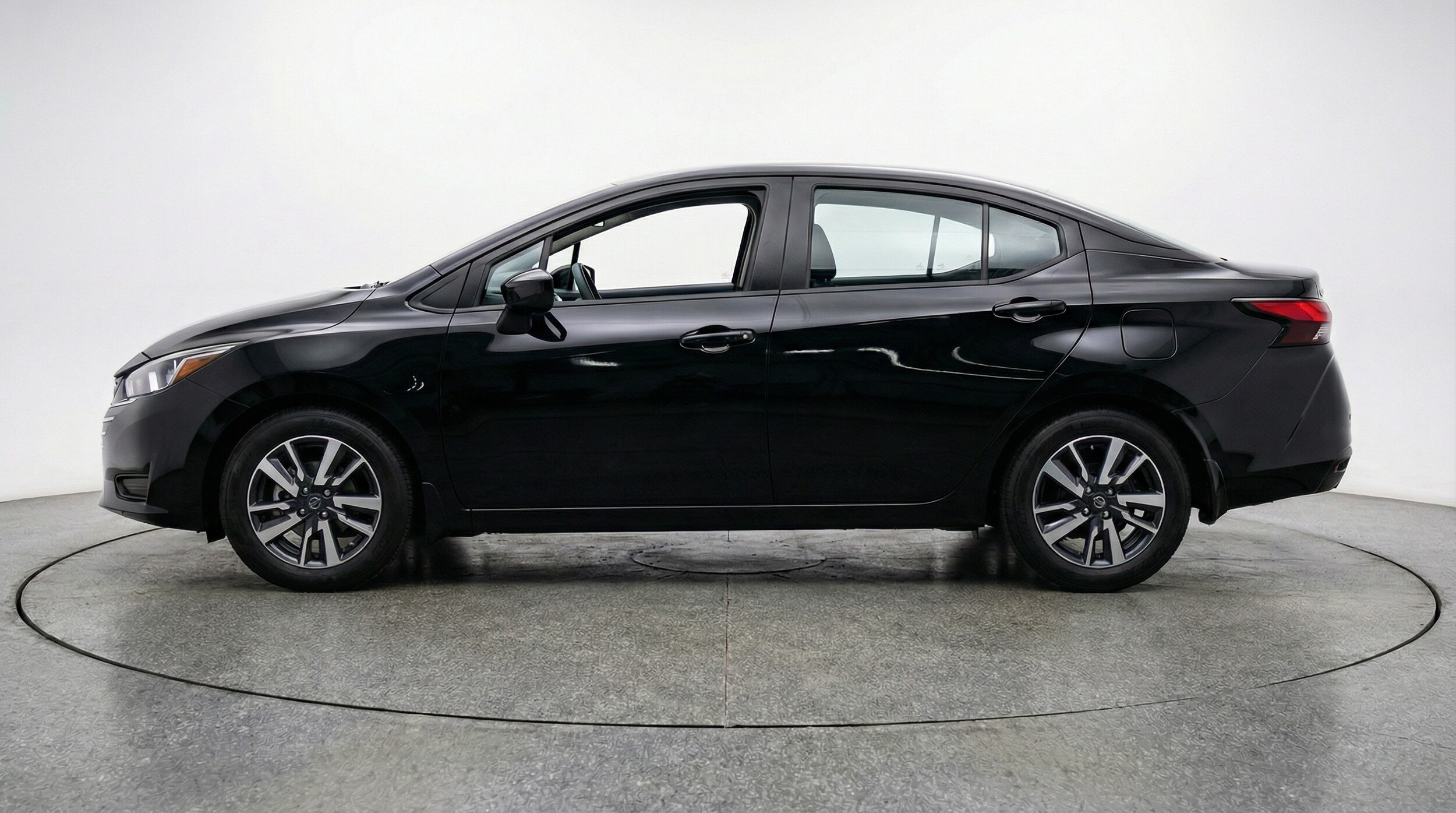 Thumbnail: 2025 Nissan Versa - 4