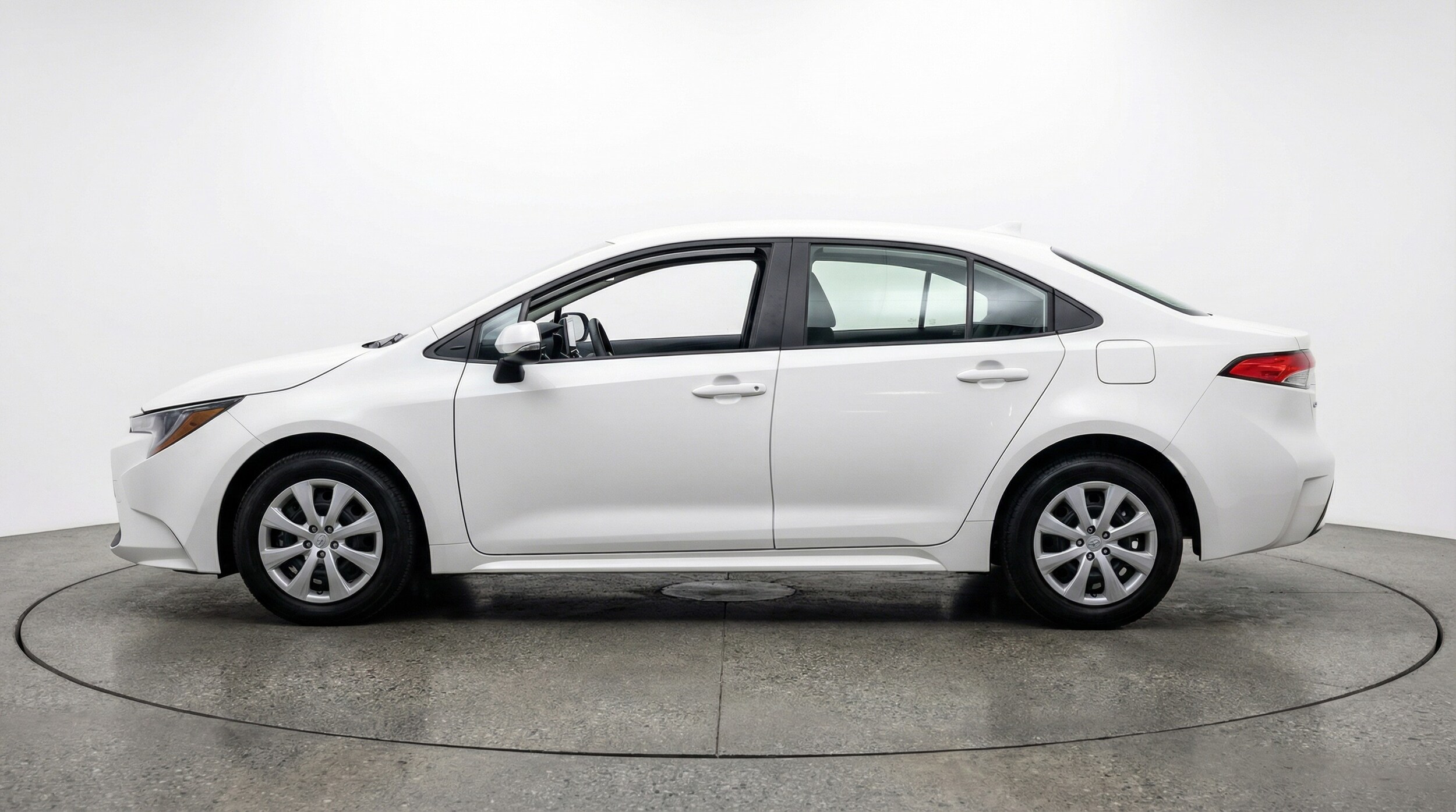 Thumbnail: 2025 Toyota Corolla - 4
