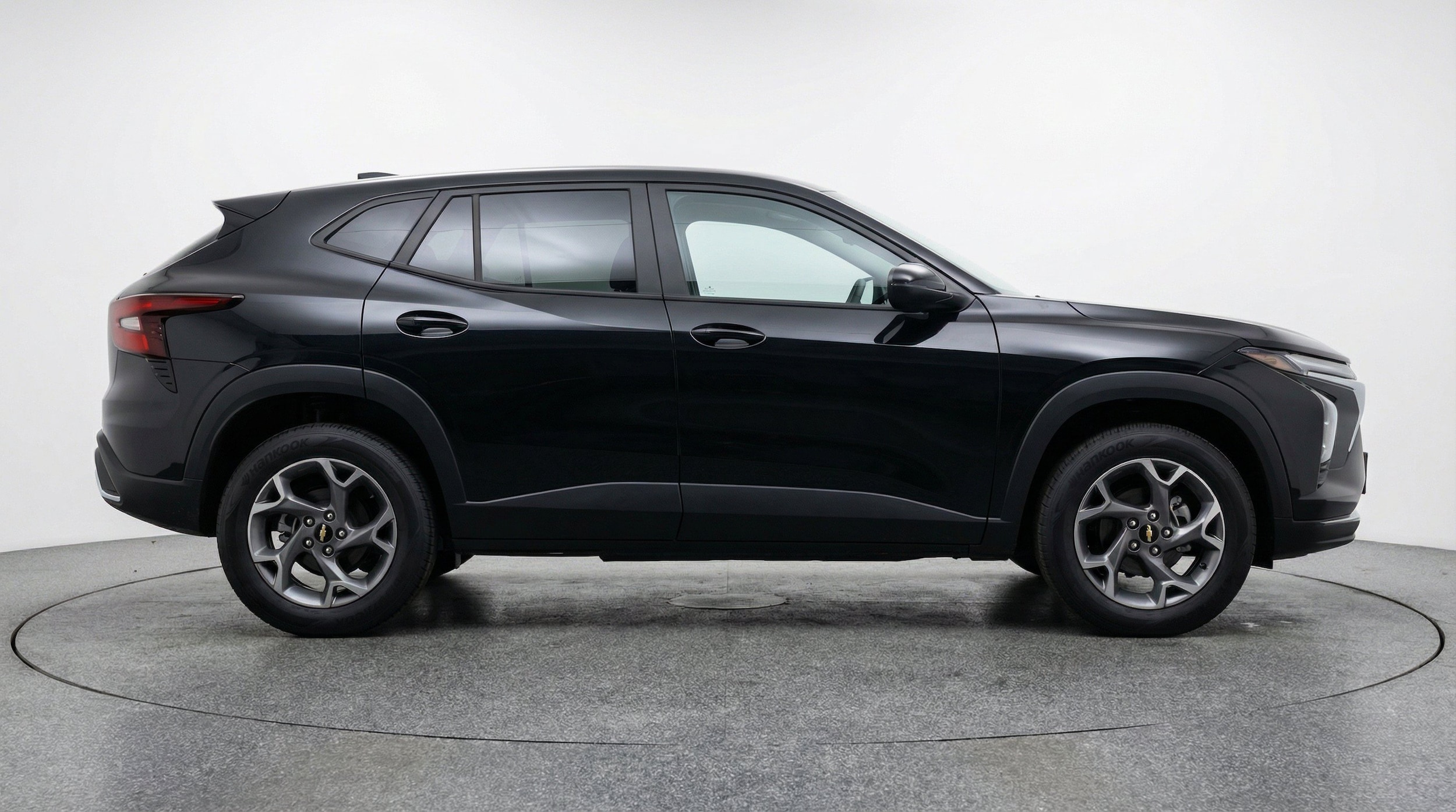2025 Chevrolet Trax LT - Photo 10