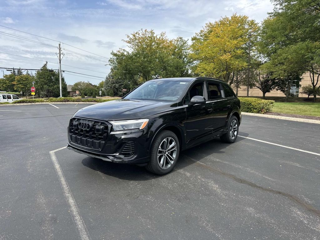 2025 Audi Q7 45 Premium photo 3